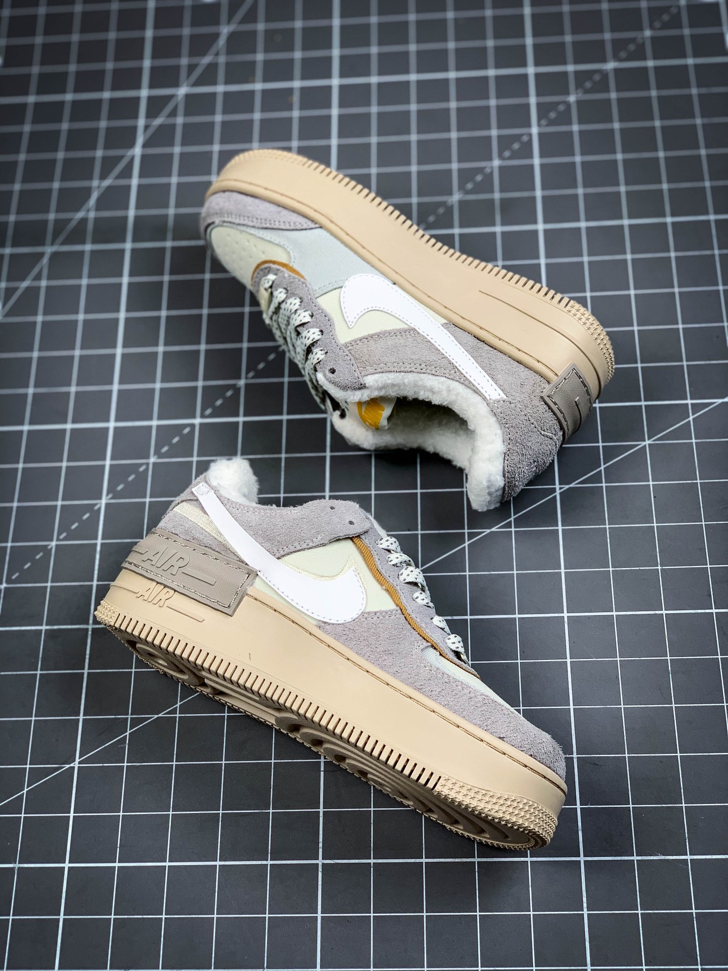 200 NK WMNS Air Force 1 Shadow灰褐色加绒 CT1985-500