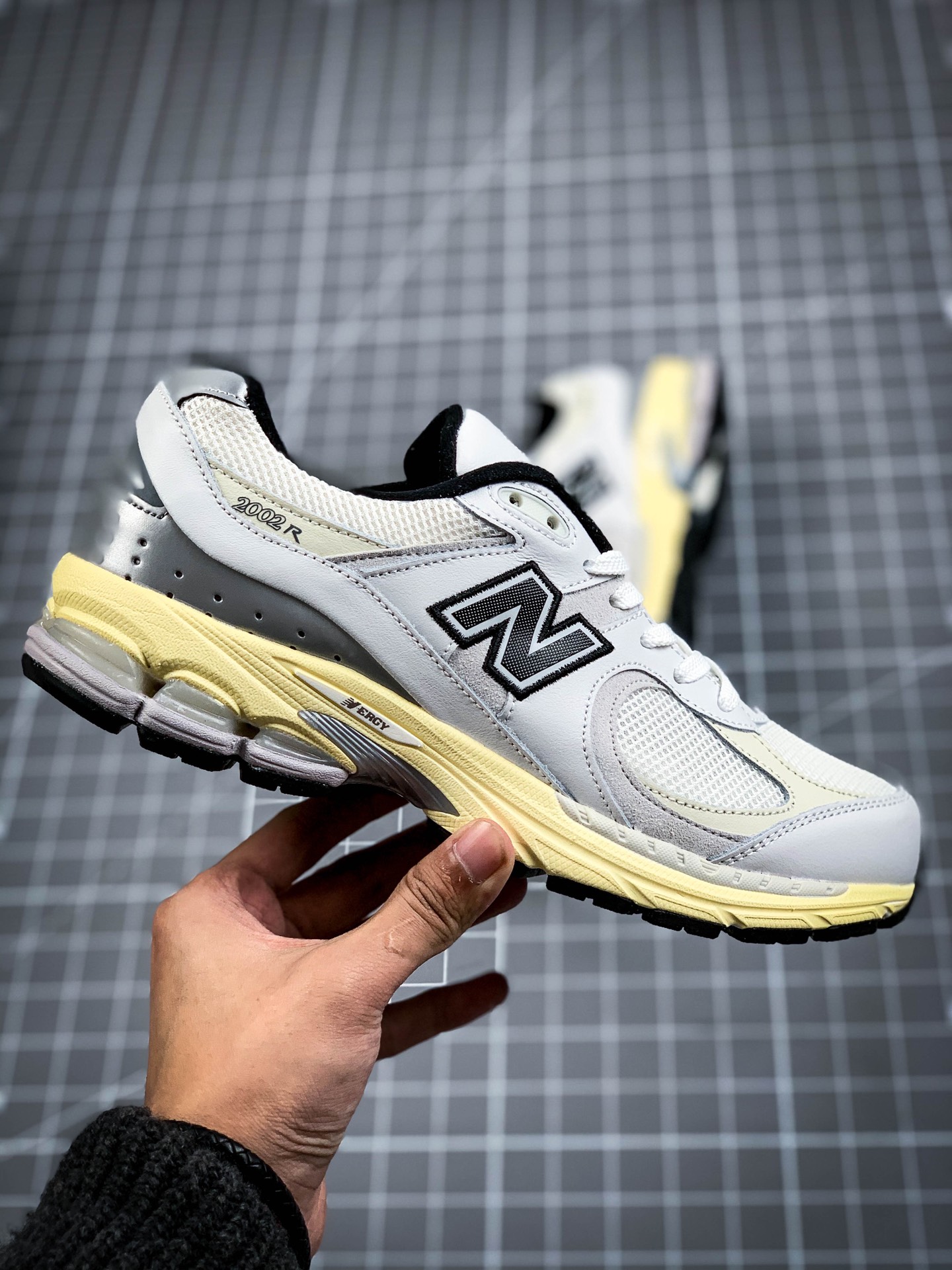 220 New Balance 2002R NB 2002男女休闲慢跑鞋  ML2002RA