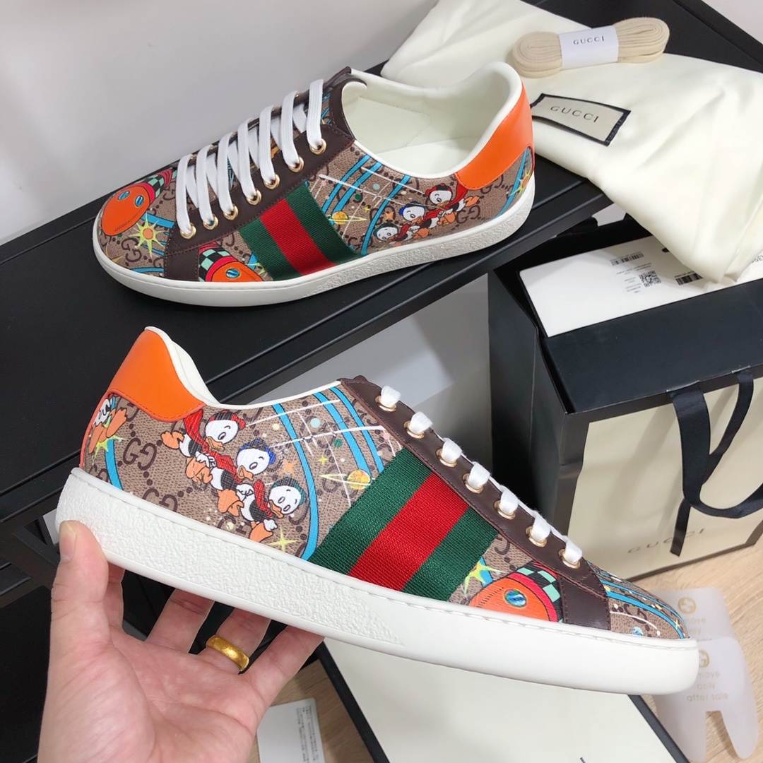 Gucci顶级版本GG情侣款小白鞋近