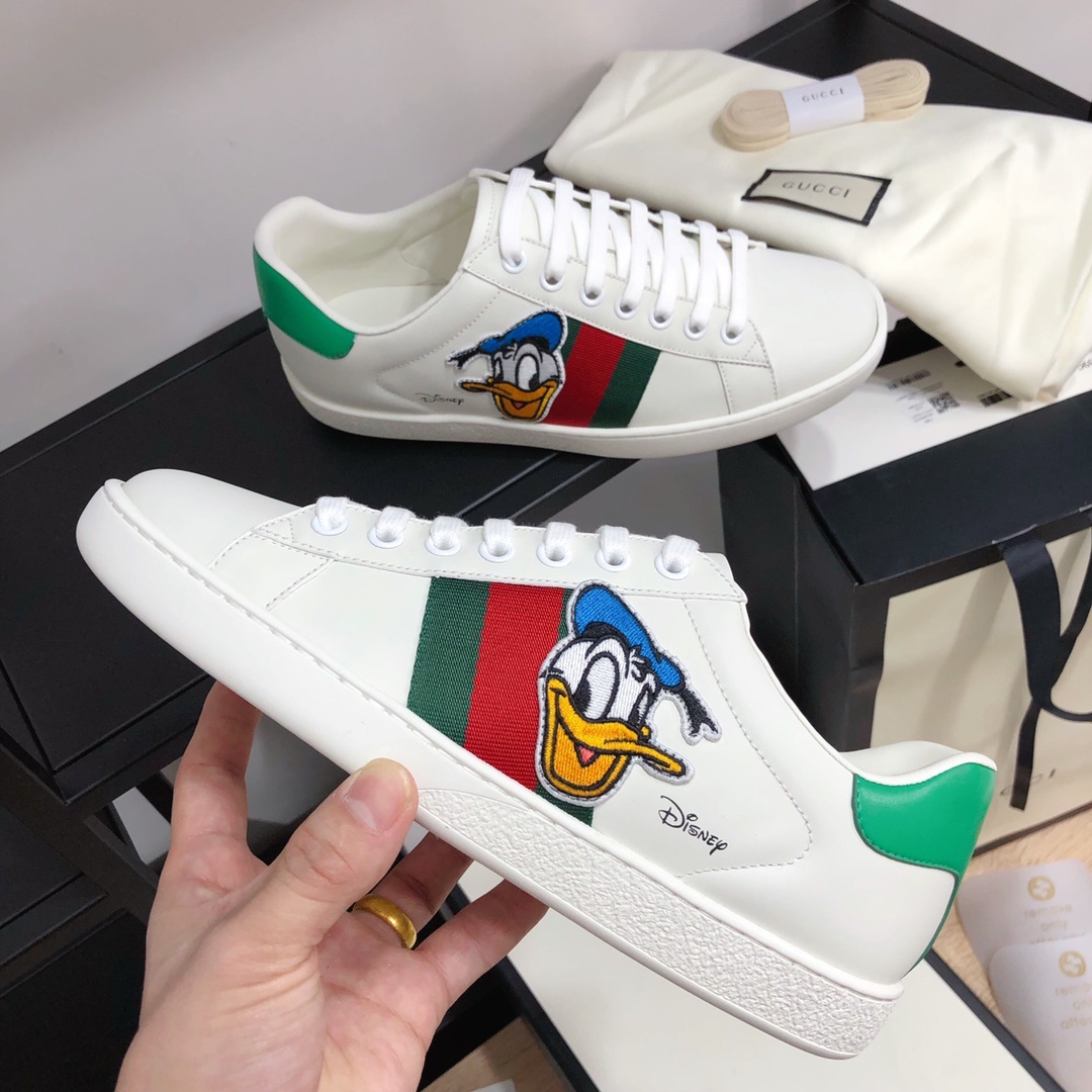 Gucci顶级版本GG情侣款小白鞋近