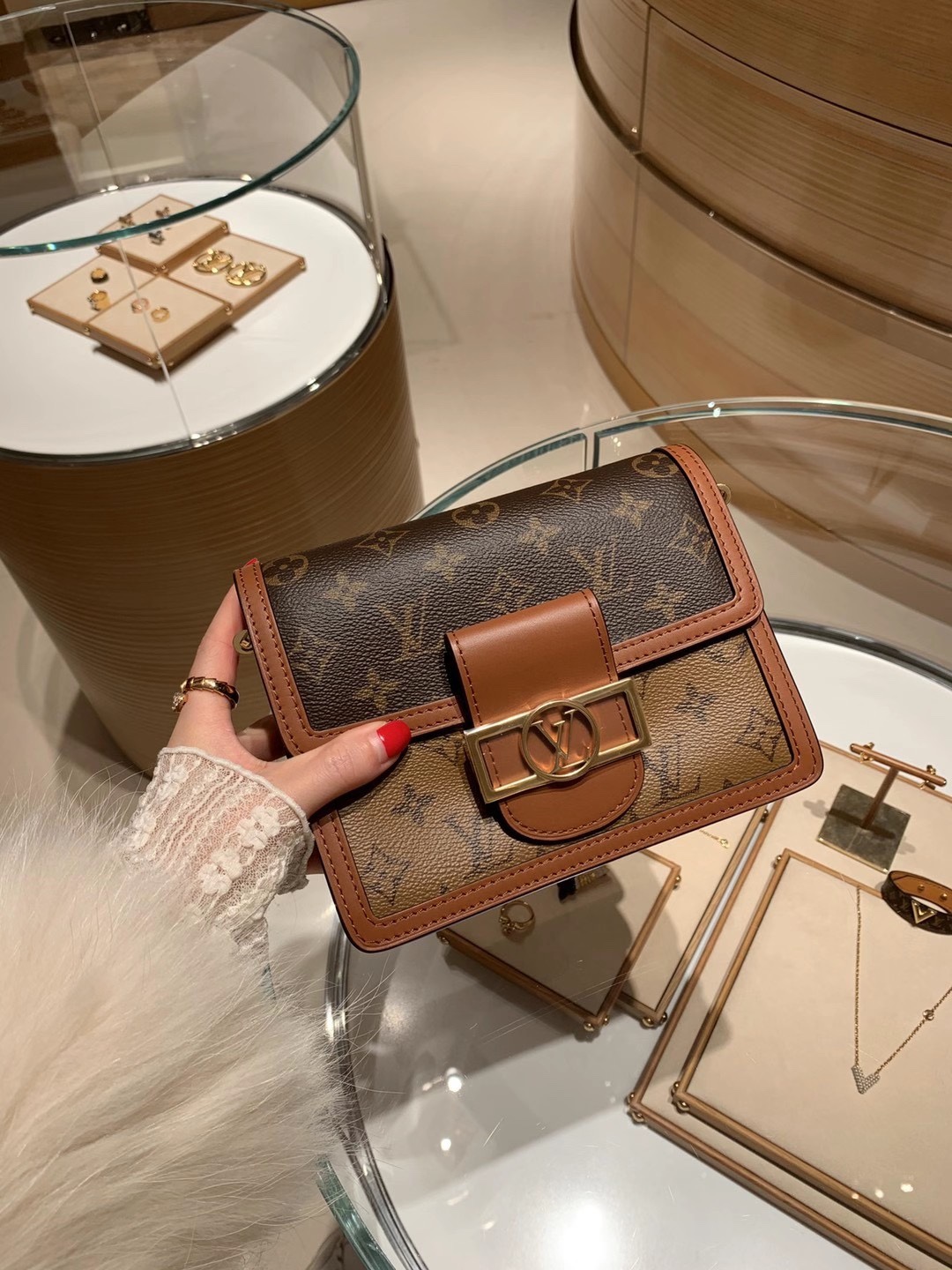 루이비통 M44580 가방 Louis Vuitton