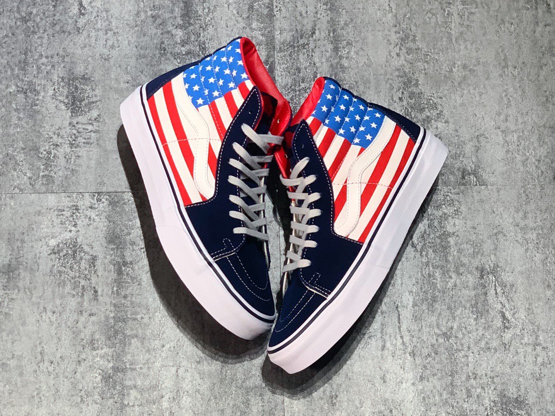 下调120 Vans SK8-Hi 美国国旗印花 经典高帮复古硫化板鞋 VN0A38GFXKI