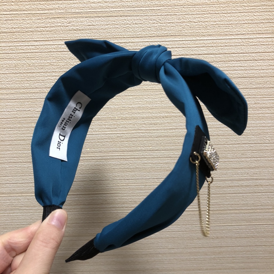 上新 Dior迪奥 21春秋新款 流苏发箍0ldee8qjdzdsjdsd 12 21 Others 2 21 01 Others Leoshop1 Com Touch