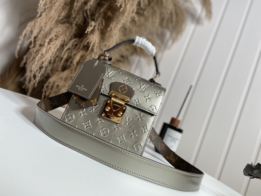 What best replica sellers
 Louis Vuitton LV Spring Street Bags Handbags Silver Monogram Vernis Cowhide M90567
