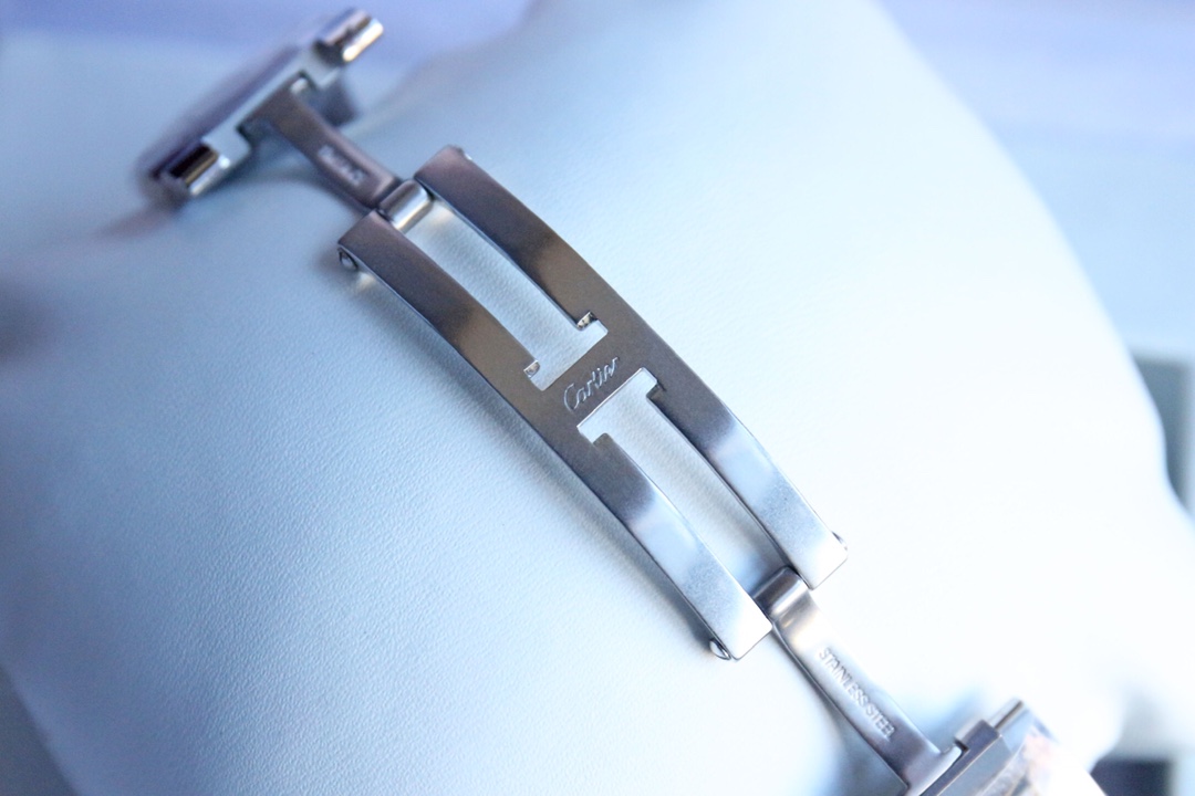 Cartier 卡地亚蓝气球