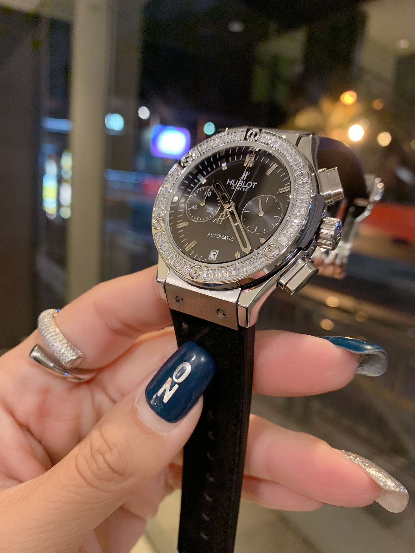 Hublot’s Big Bang Series: Luxury Watches with Fashion and Elegance - 图片 2