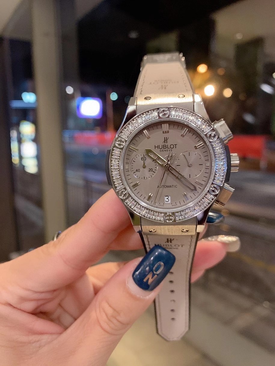 Hublot’s Shell-Wober-HUBLOT Time Watch: Subverting Rules with Love and Luxury - 图片 9