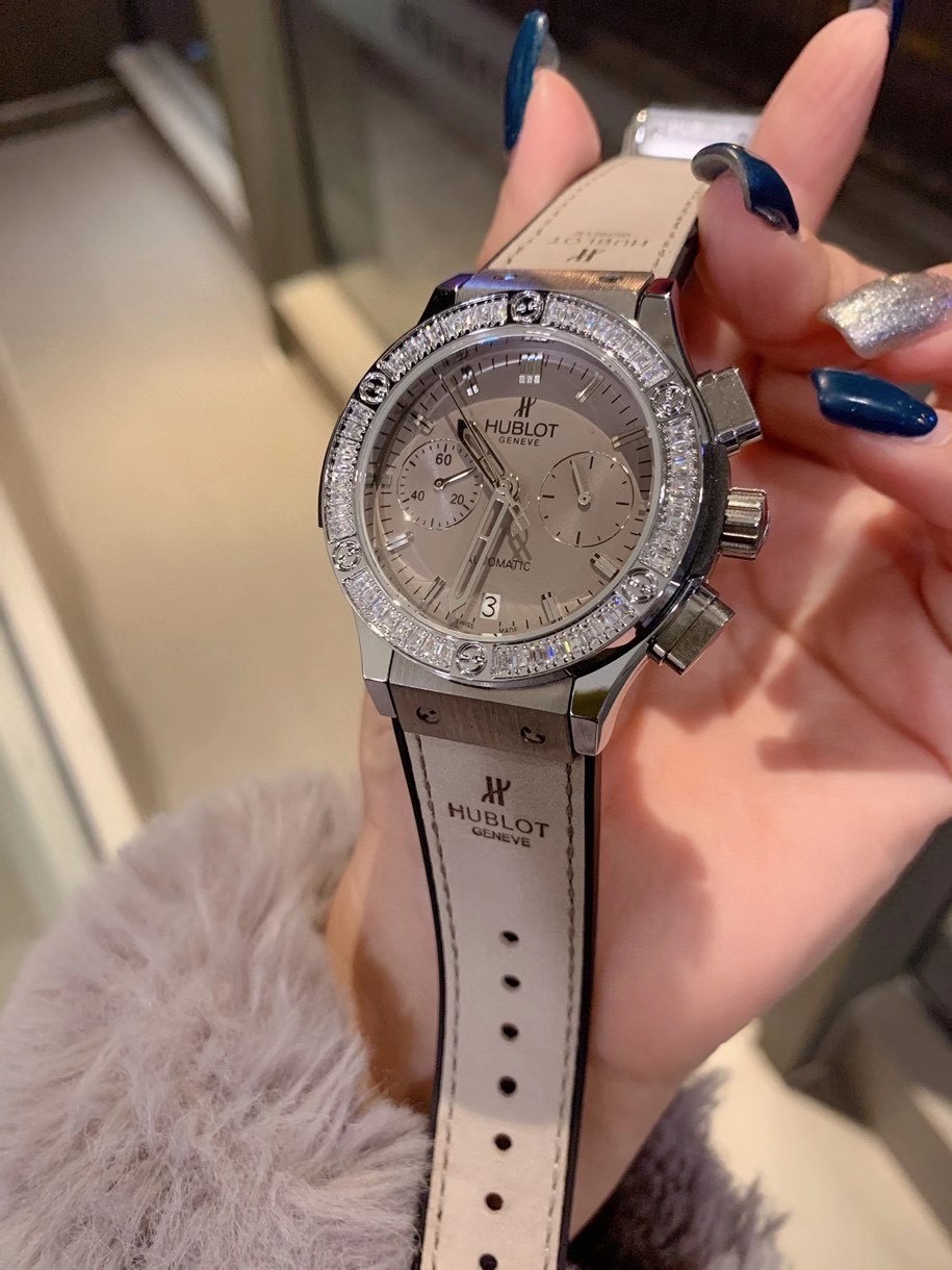 Hublot’s Shell-Wober-HUBLOT Time Watch: Subverting Rules with Love and Luxury - 图片 4