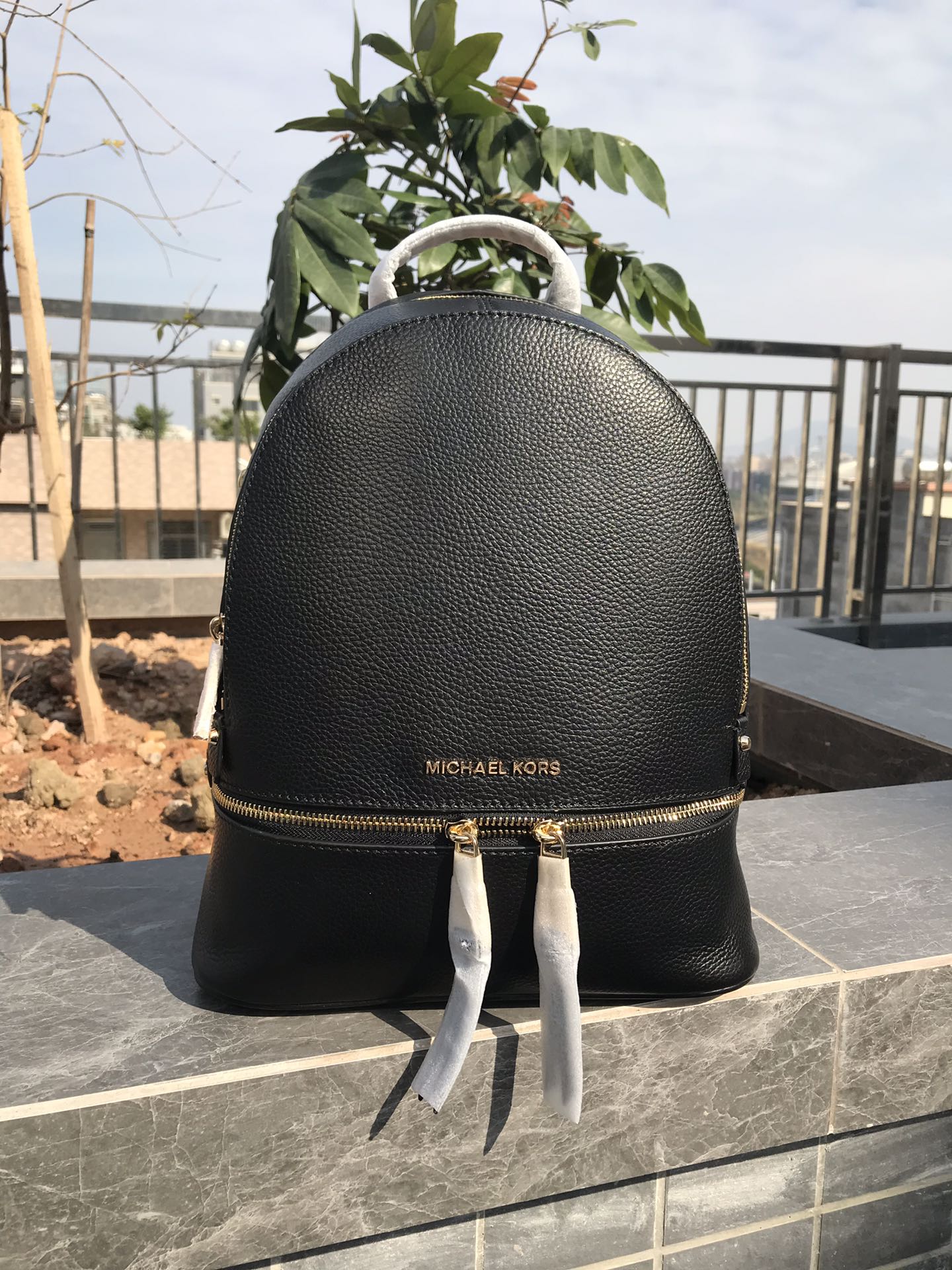 Michael Kors Mk纯原双肩MK背包2拼皮全皮，荔枝纹软牛皮，手感超柔软 配 防尘袋