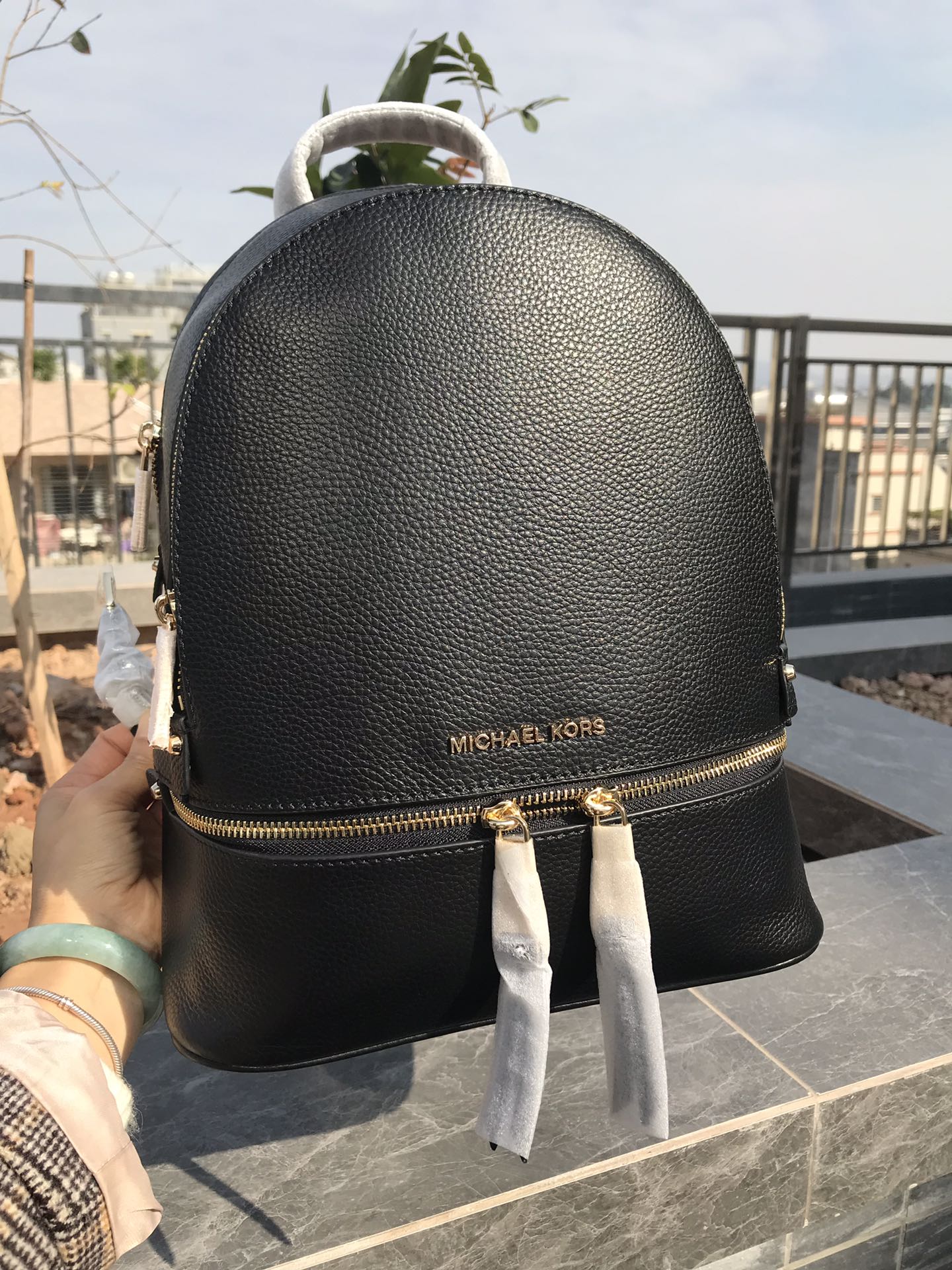 Michael Kors Mk纯原双肩MK背包2拼皮全皮，荔枝纹软牛皮，手感超柔软 配 防尘袋