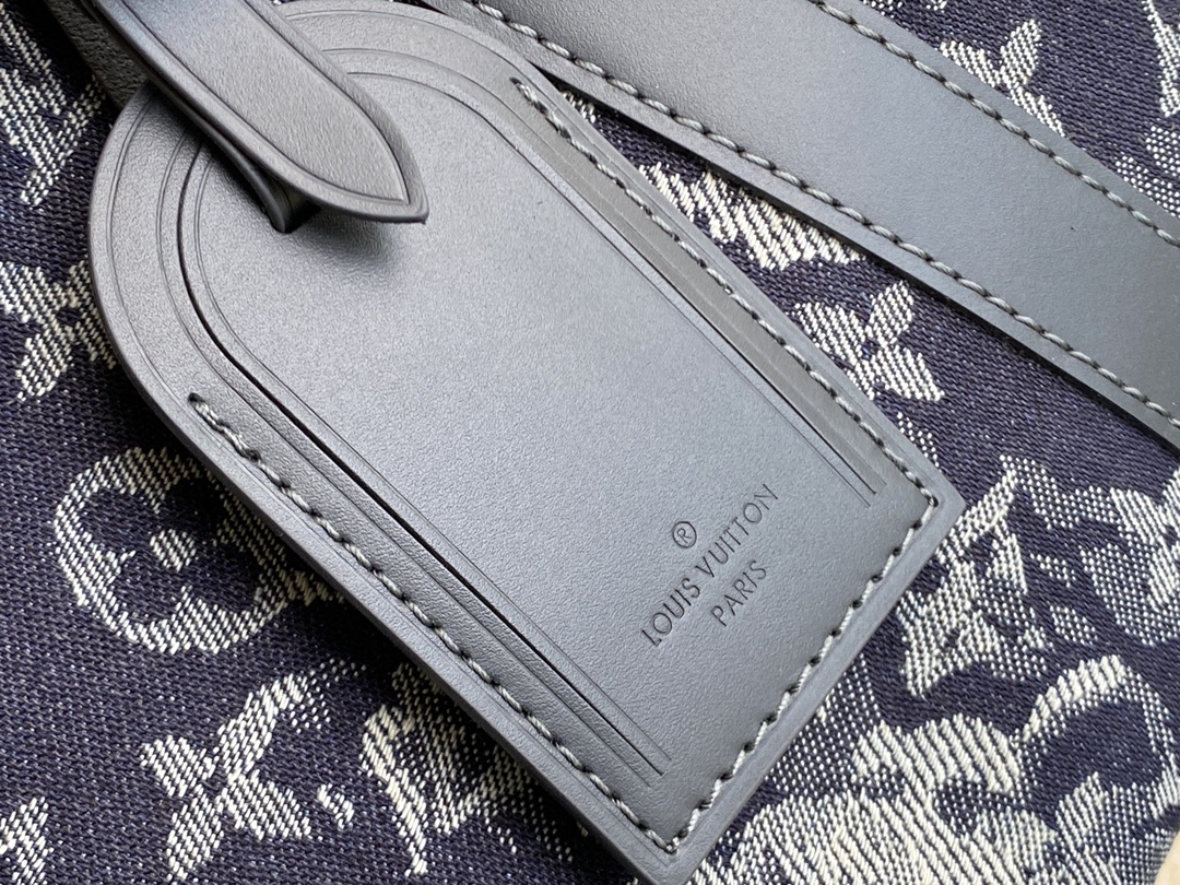 顶级原单 M57285 Keepall Bandoulière 50 旅行袋身披 Monogram Tapestry 帆布和皮革饰边亮相 5