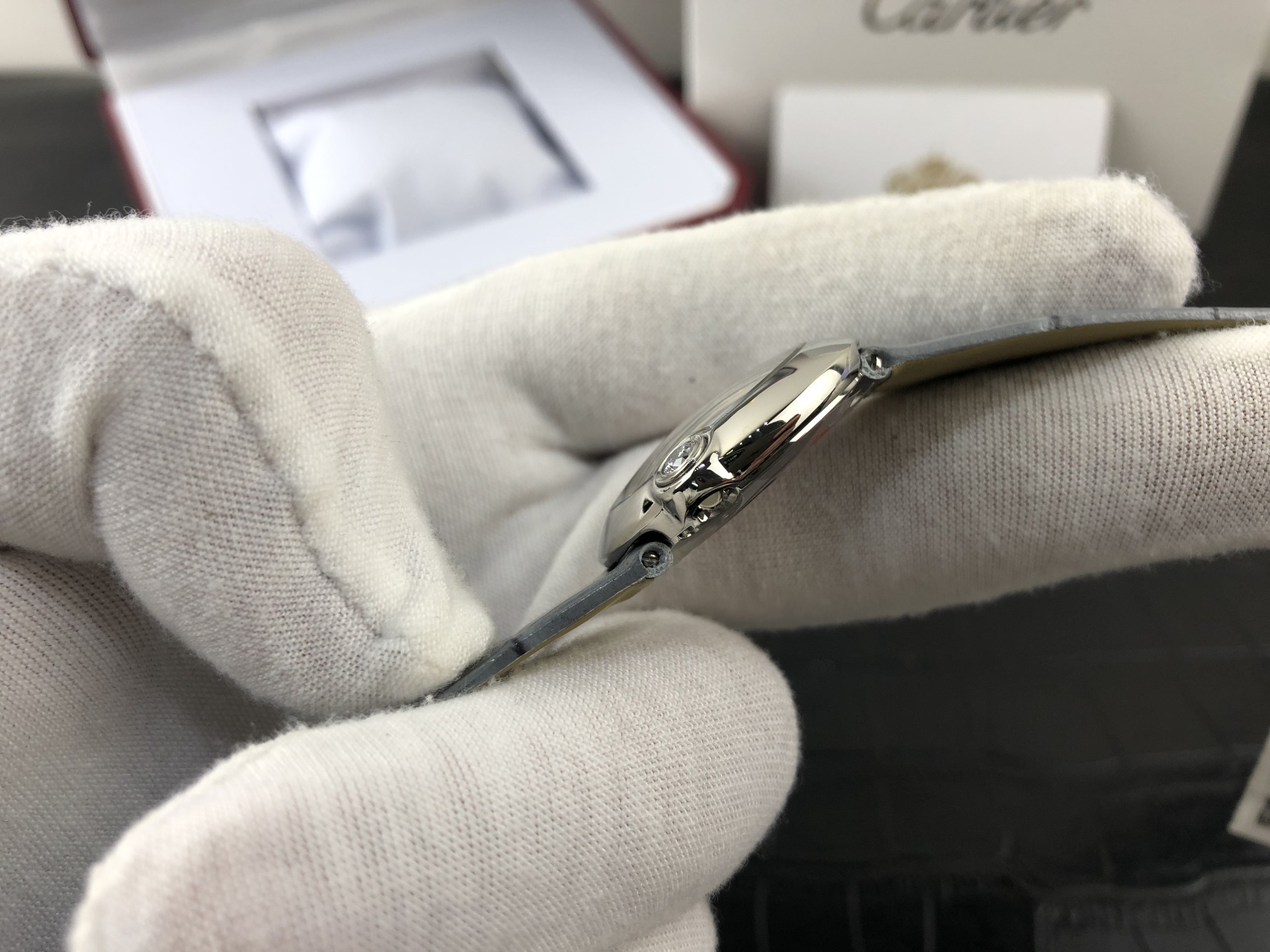 Cartier 皇家 卡地亚白气球系列女表