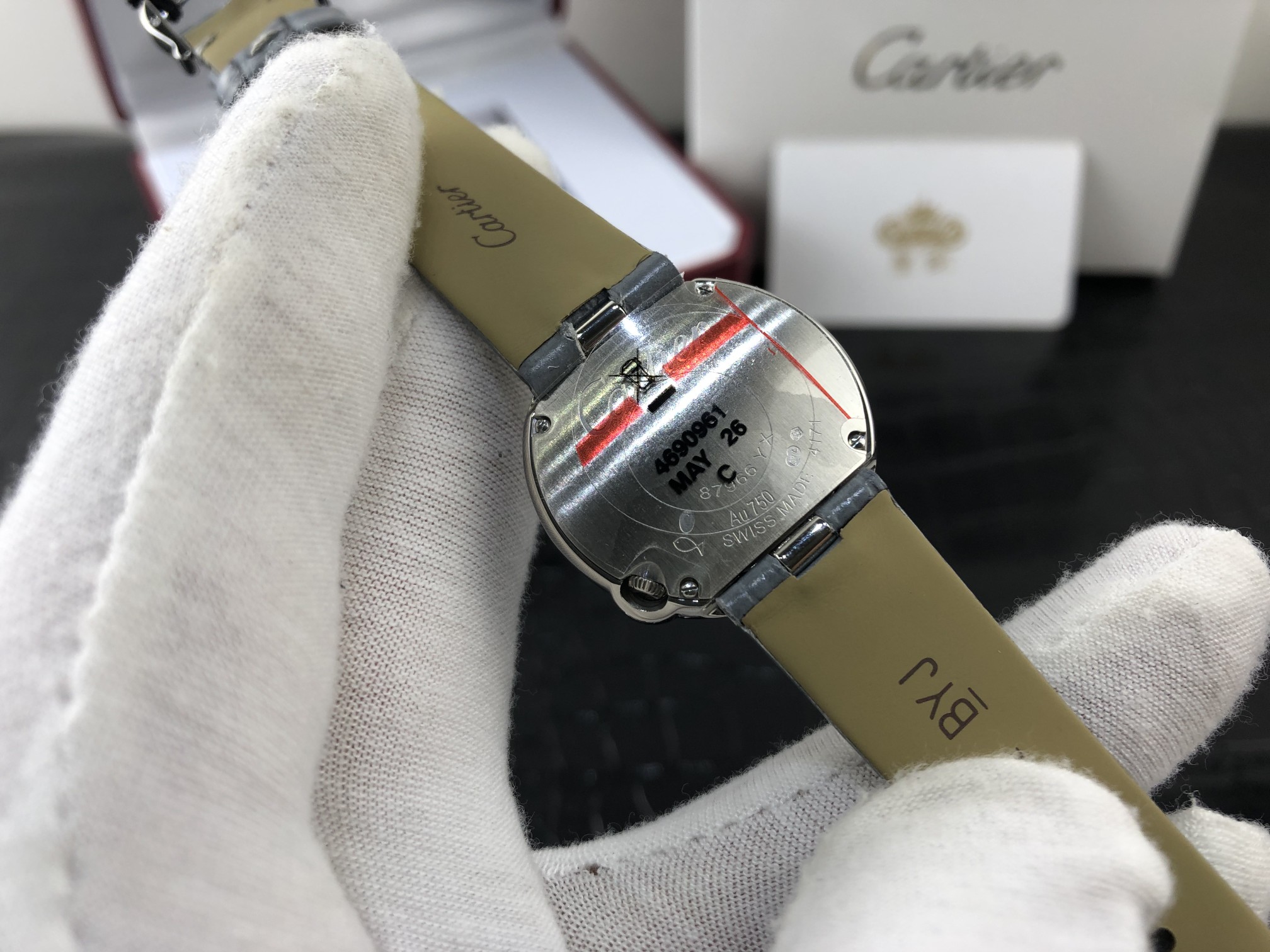 Cartier 皇家 卡地亚白气球系列女表