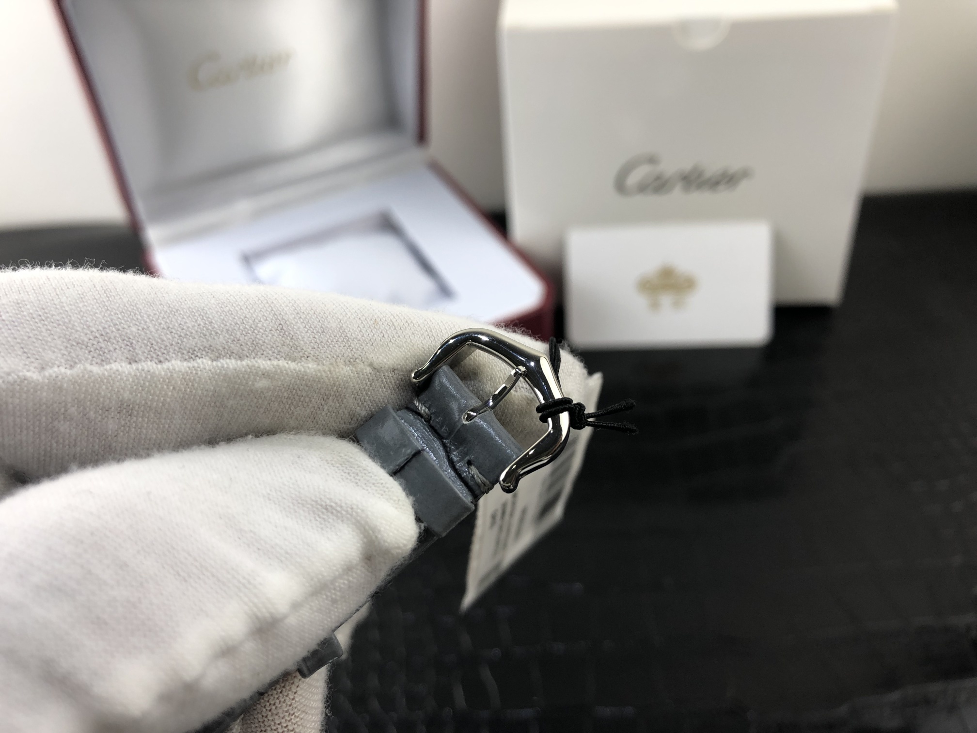 Cartier 皇家 卡地亚白气球系列女表