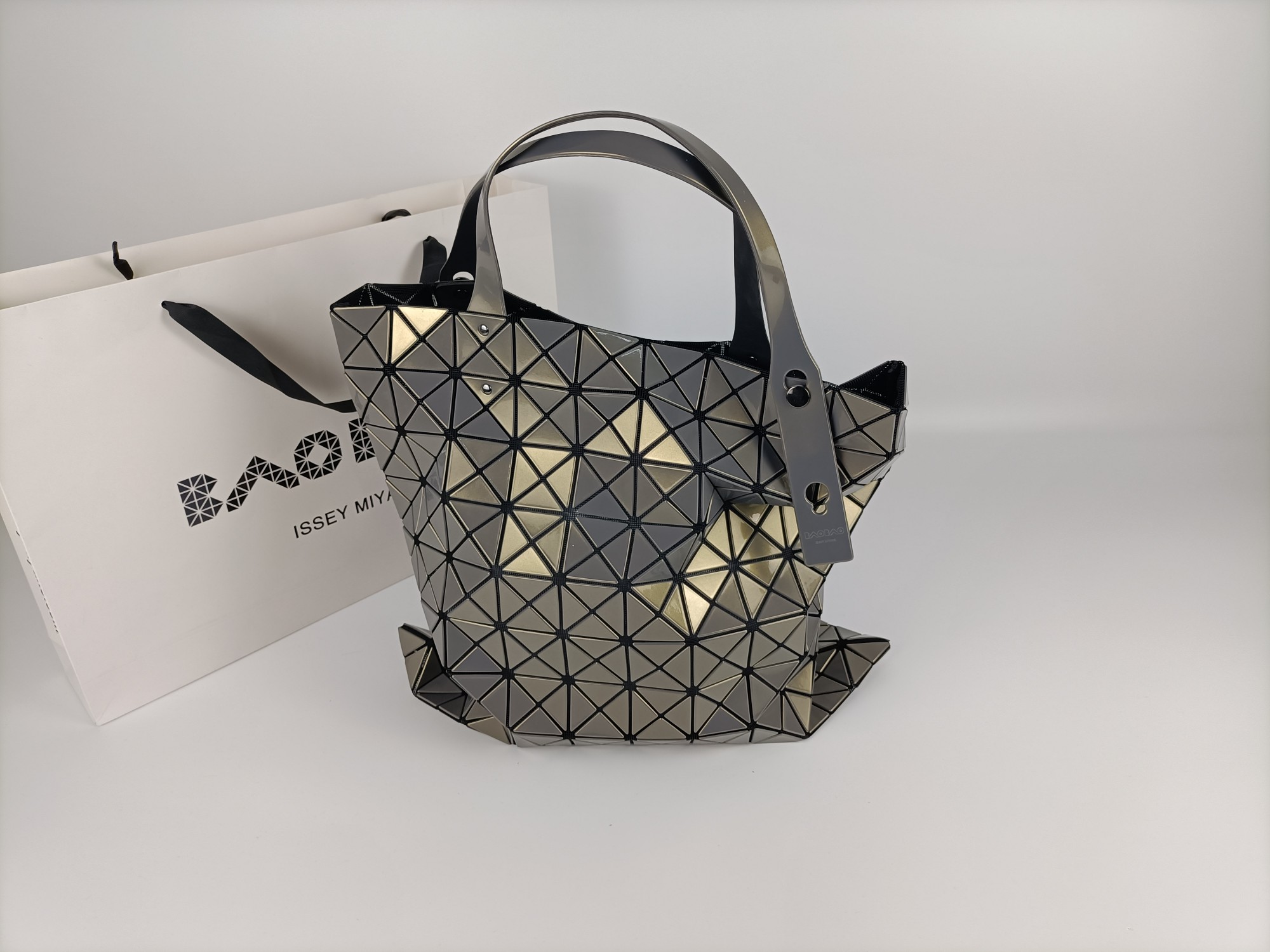 Issey Miyake 10x10 Grid Shoulder Handbag Tote Bag 40x40cm 7 a1608471243890 2510