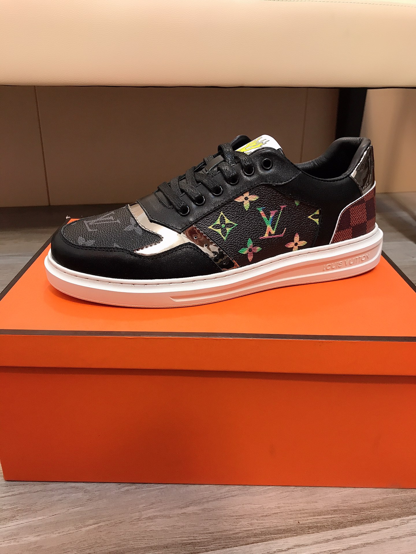 [Latest LV LV] New casual Korean-style men's shoes, brand new design, perfect workmanship, high qual