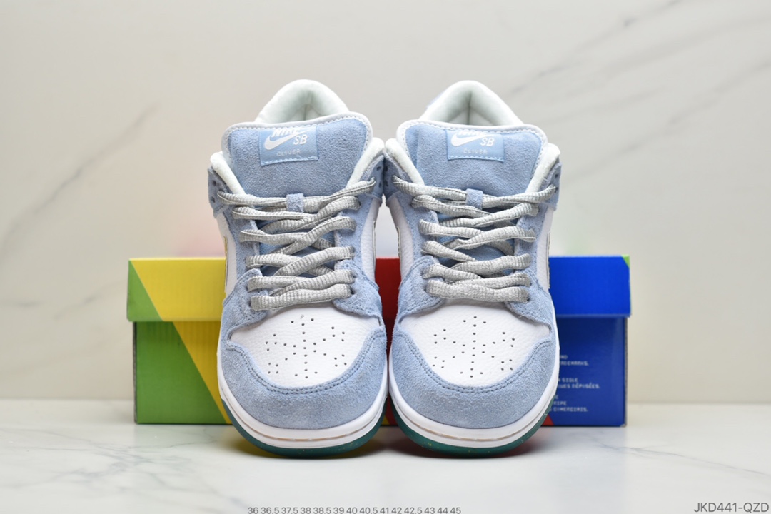 160 公司级耐克Sean Cliver x Nike SB Dunk Low ”Holiday Special” 冰雪奇缘 DC9936-100