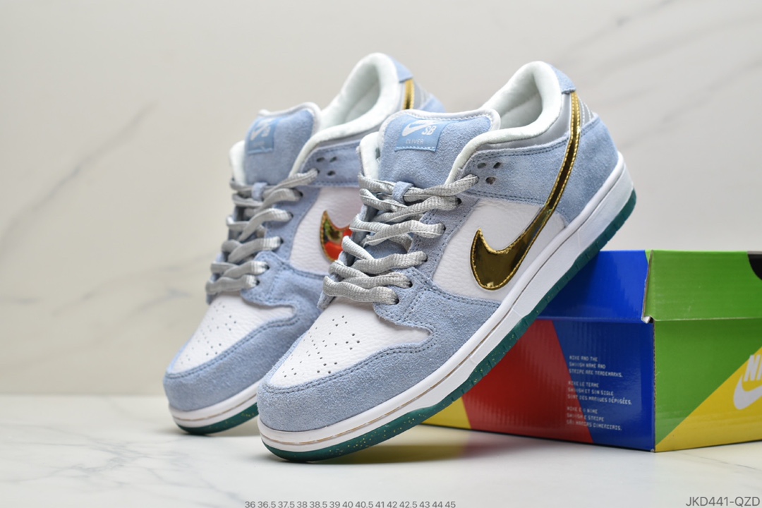 160 公司级耐克Sean Cliver x Nike SB Dunk Low ”Holiday Special” 冰雪奇缘 DC9936-100