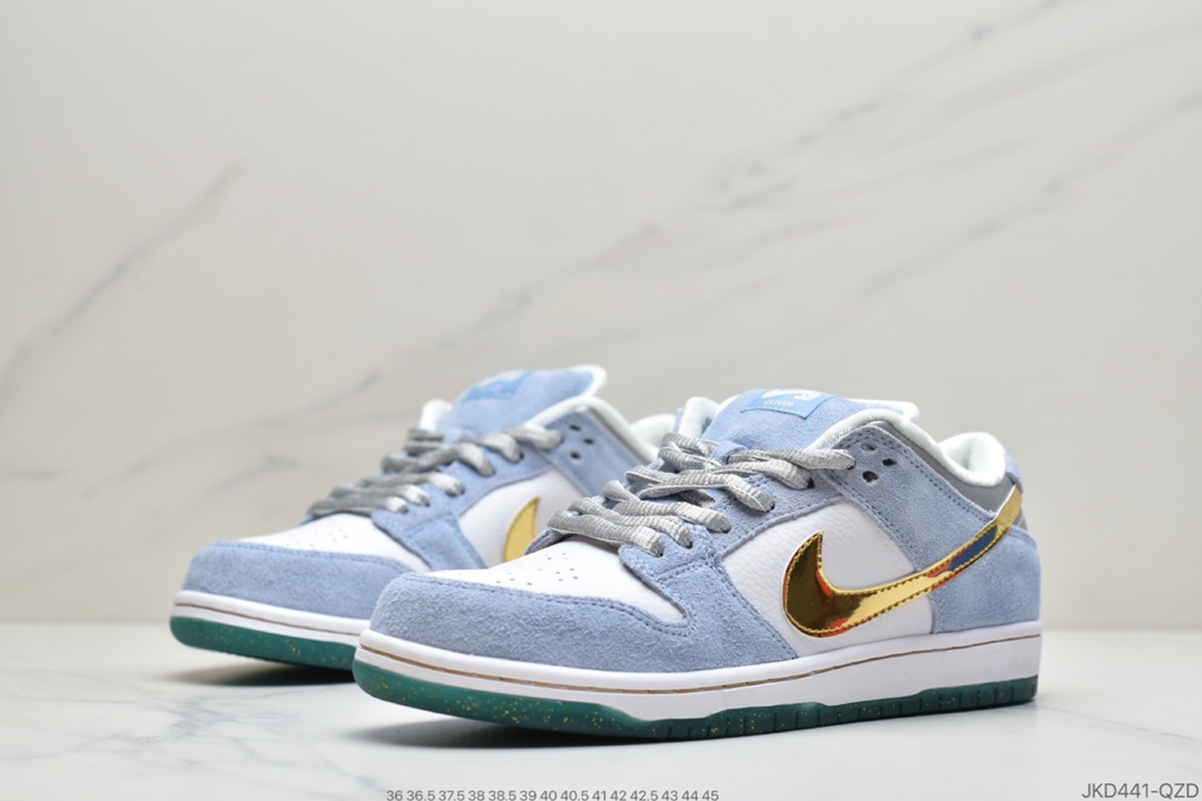 160 公司级耐克Sean Cliver x Nike SB Dunk Low ”Holiday Special” 冰雪奇缘 DC9936-100