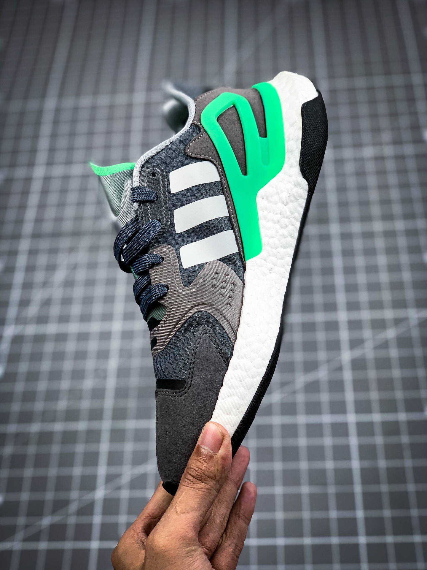 200   Adidas Day Jogger 夜行者二代 FW4868