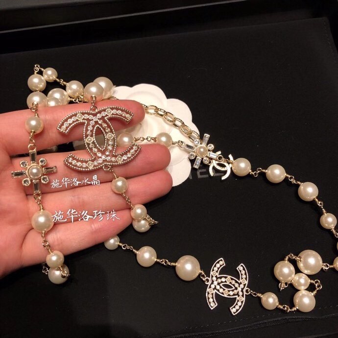 NO:105316,Number XXL0828 Long chain of flowers and pearls, long chain of cross flowers, fairy appearance, essential items of famous white and rich beauty, key versatile necklace, can be worn around double-layer to discuss the importance of matching accessories, jewelry quality, necklace19860909编号XXL0828 花朵珍珠长链 十字花朵长链,仙女颜值 名媛白富美必备单品重点百搭项链 可以绕双层佩戴论配饰的搭配重要性,饰品精品,necklace,Jewelry