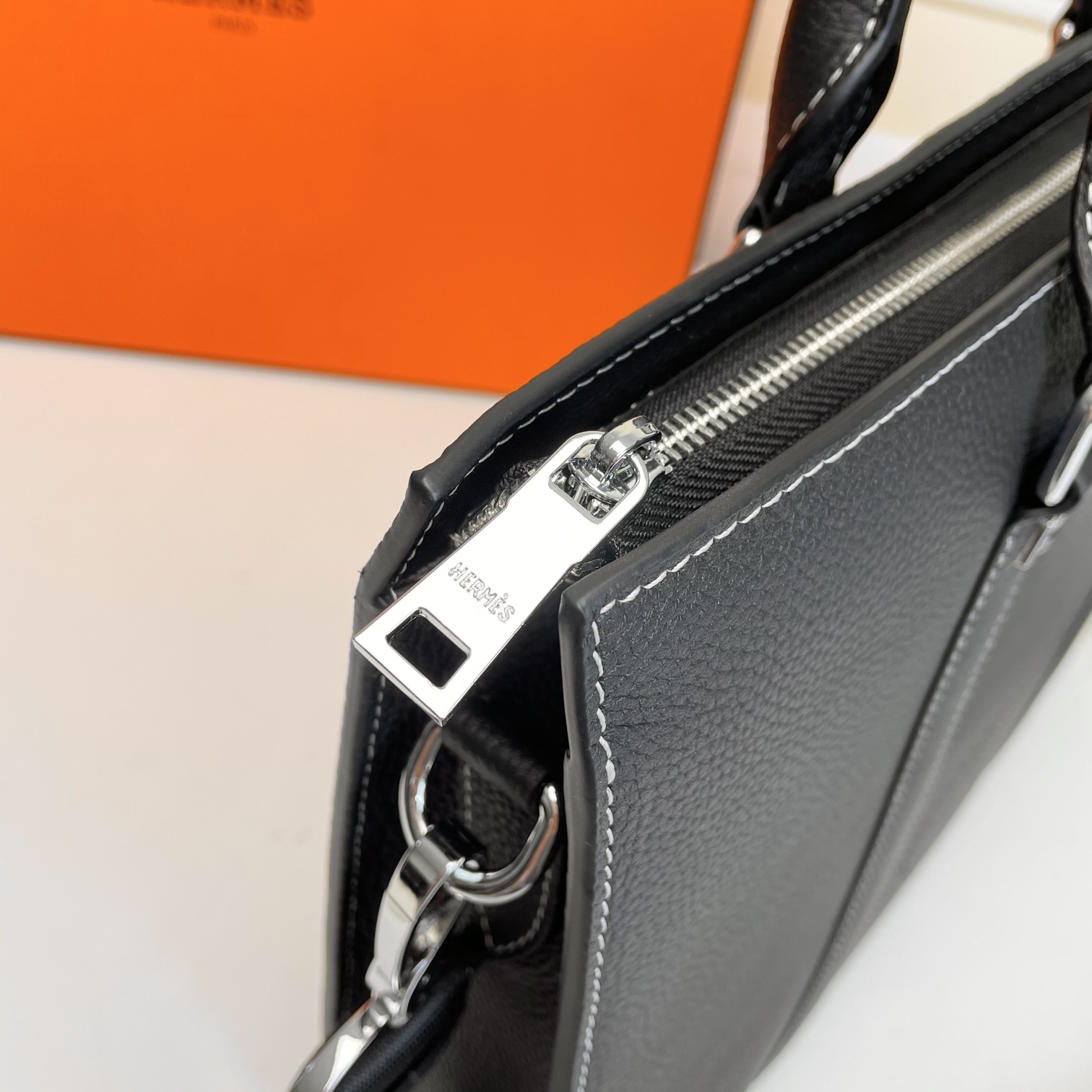 Hermes Men's Leather Briefcase Handbag, Top-Quality Italian Leather, Black, 38x7x29 6 a1608534641927 7204