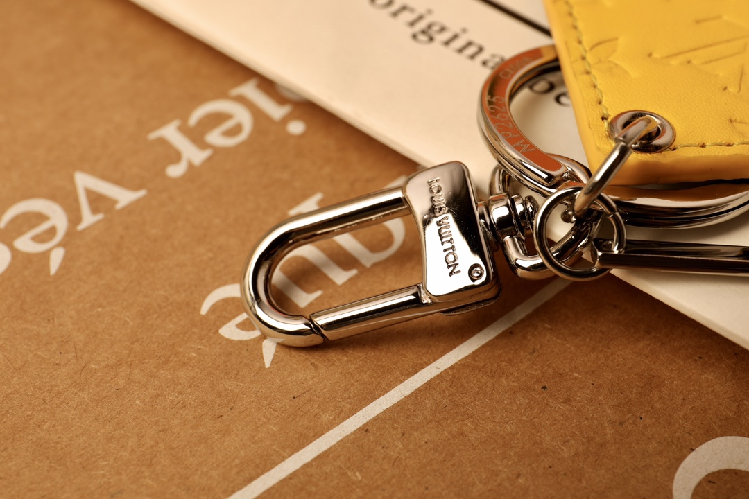 Child-friendly Theme with Brand Markings in 2020 Spring/Summer Show: Paris Exploration Concept - 图片 4