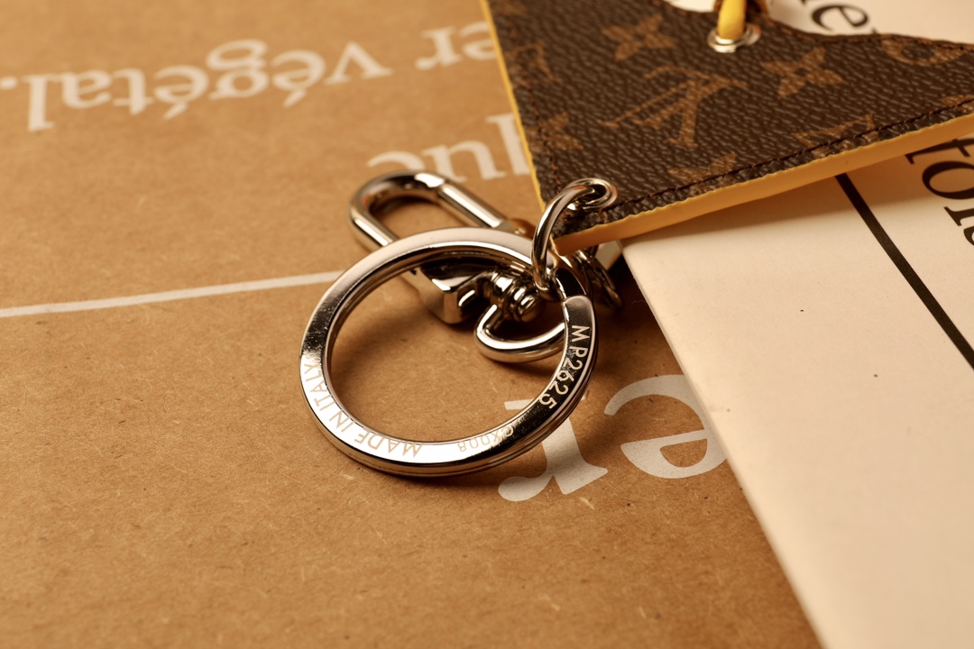 Child-friendly Theme with Brand Markings in 2020 Spring/Summer Show: Paris Exploration Concept - 图片 5