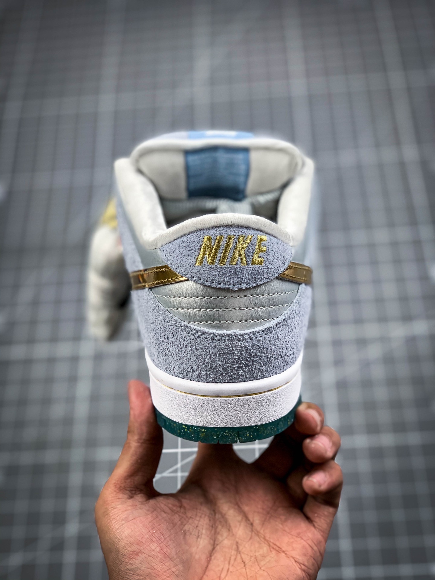 400 纯原版 官方主推Dunk 冰雪奇缘 Sean Cliver x Nike SB Dunk Low Pro QS 艺术家滑板 DC9936-100