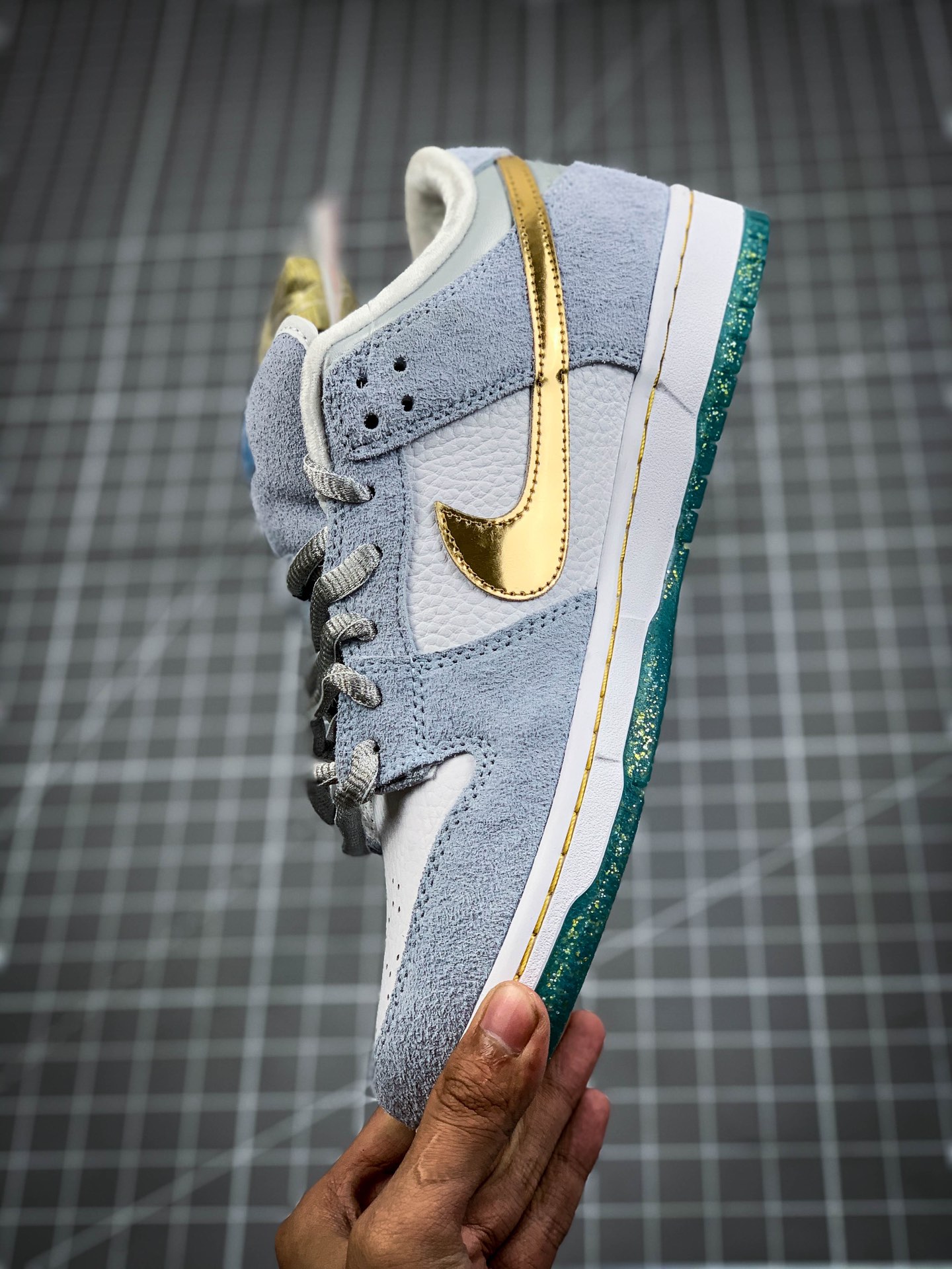 400 纯原版 官方主推Dunk 冰雪奇缘 Sean Cliver x Nike SB Dunk Low Pro QS 艺术家滑板 DC9936-100