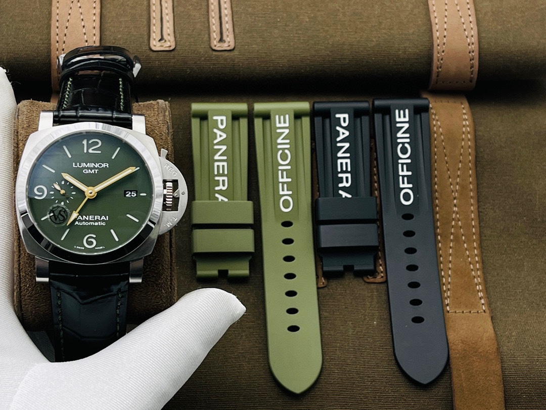 Panerai Green 44mm VS