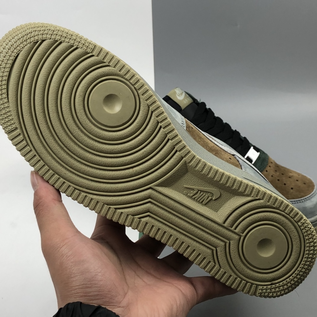 240 Nk Air Force 1 Low“Christmas”空军一号“圣诞节”主题低帮休闲板鞋 CQ5059-101