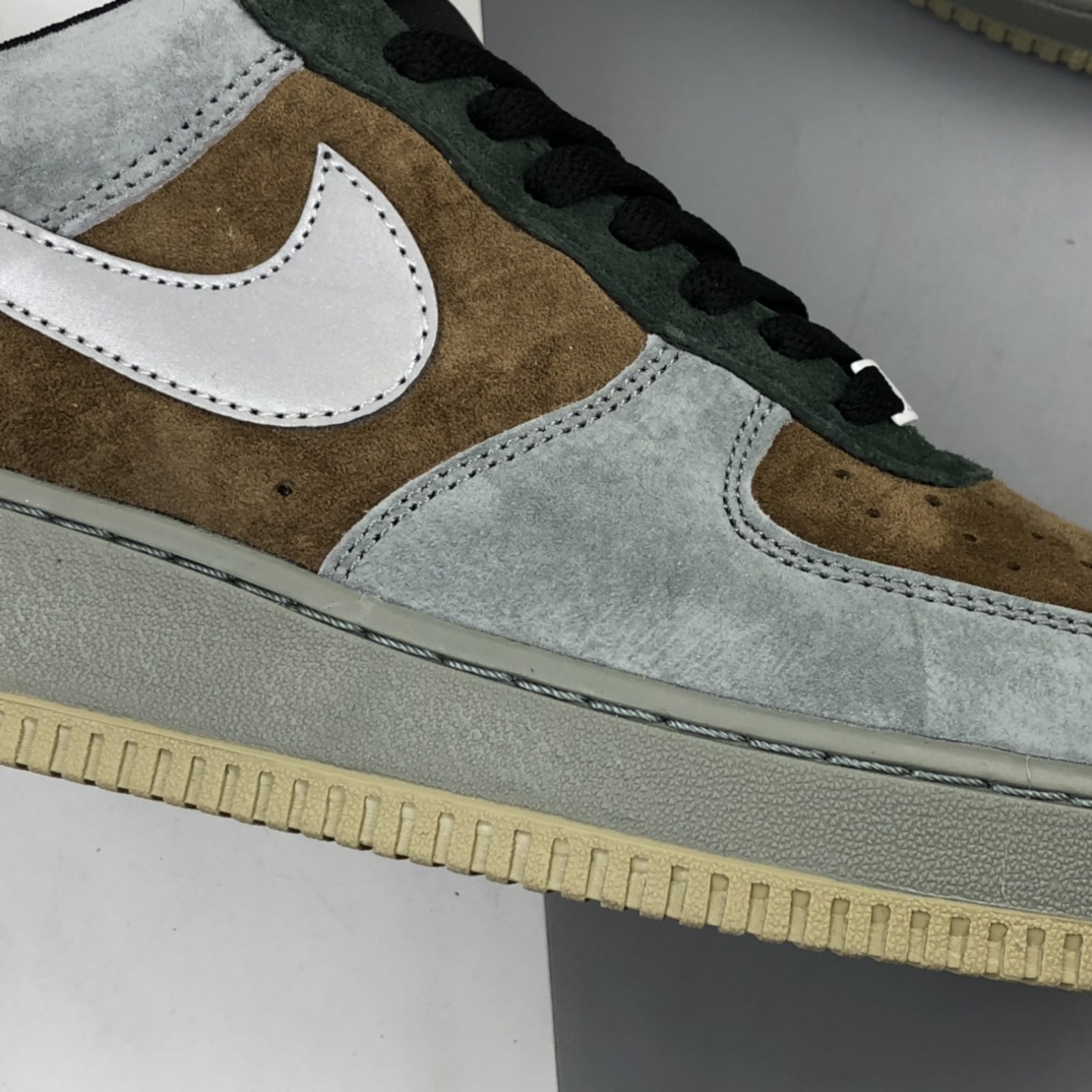 240 Nk Air Force 1 Low“Christmas”空军一号“圣诞节”主题低帮休闲板鞋 CQ5059-101