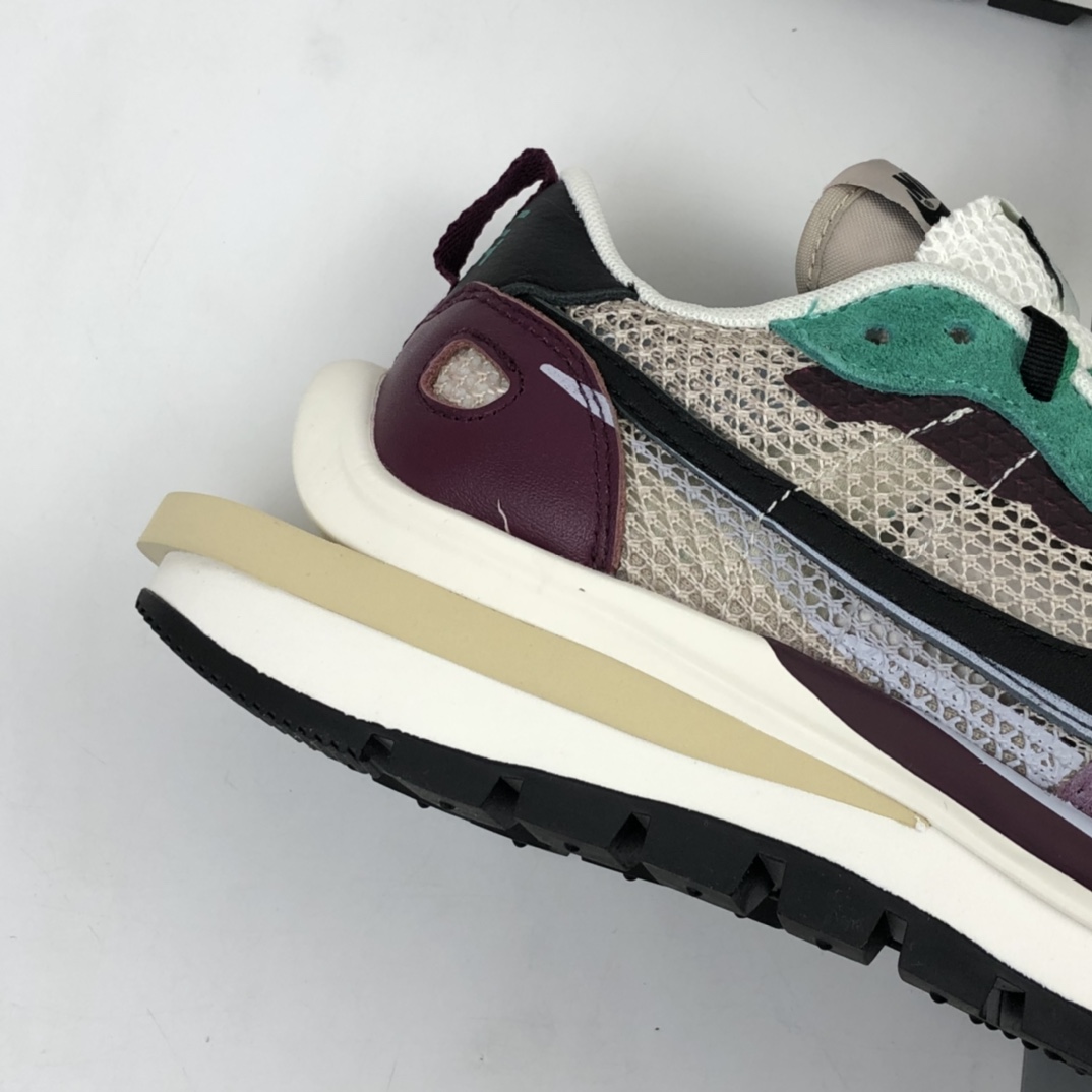 400 日式解构美学联名Sacai x Nike Pegasus Vaporfly SP 大重叠双钩子DD3035-200