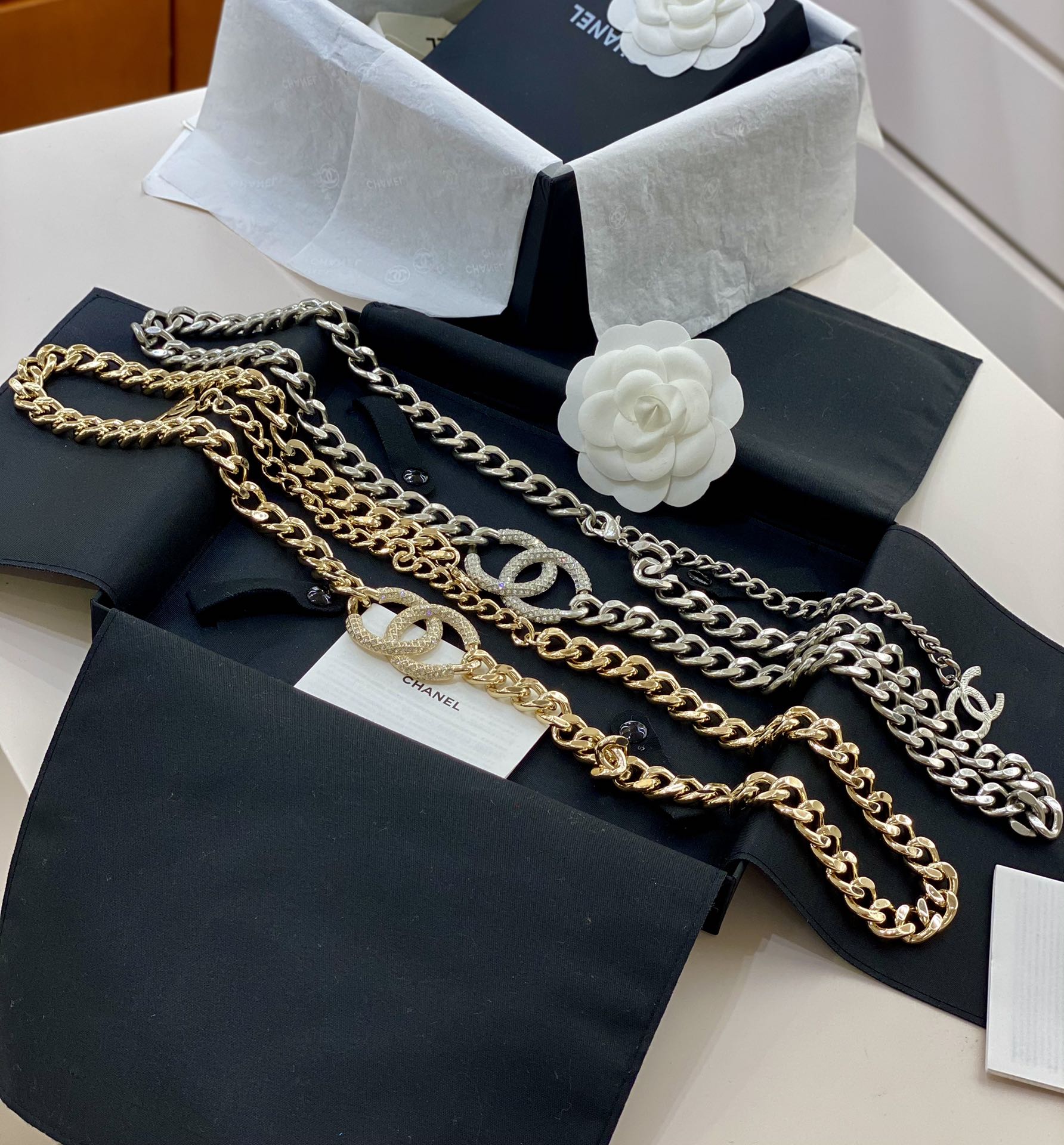 - 香奶奶家 顶级原厂正品级别香家新款链条腰带.字母logo搭配-Chinese UA Cheap High Quatity Brand Clothes Bags handbags Sneakers wholesale wholesaler seller from China Factory suppliers Fashion Clothing Shoes best Quality Beautiful Price - 香奶奶家 顶级原厂正品级别香家新款链条腰带.字母logo搭配