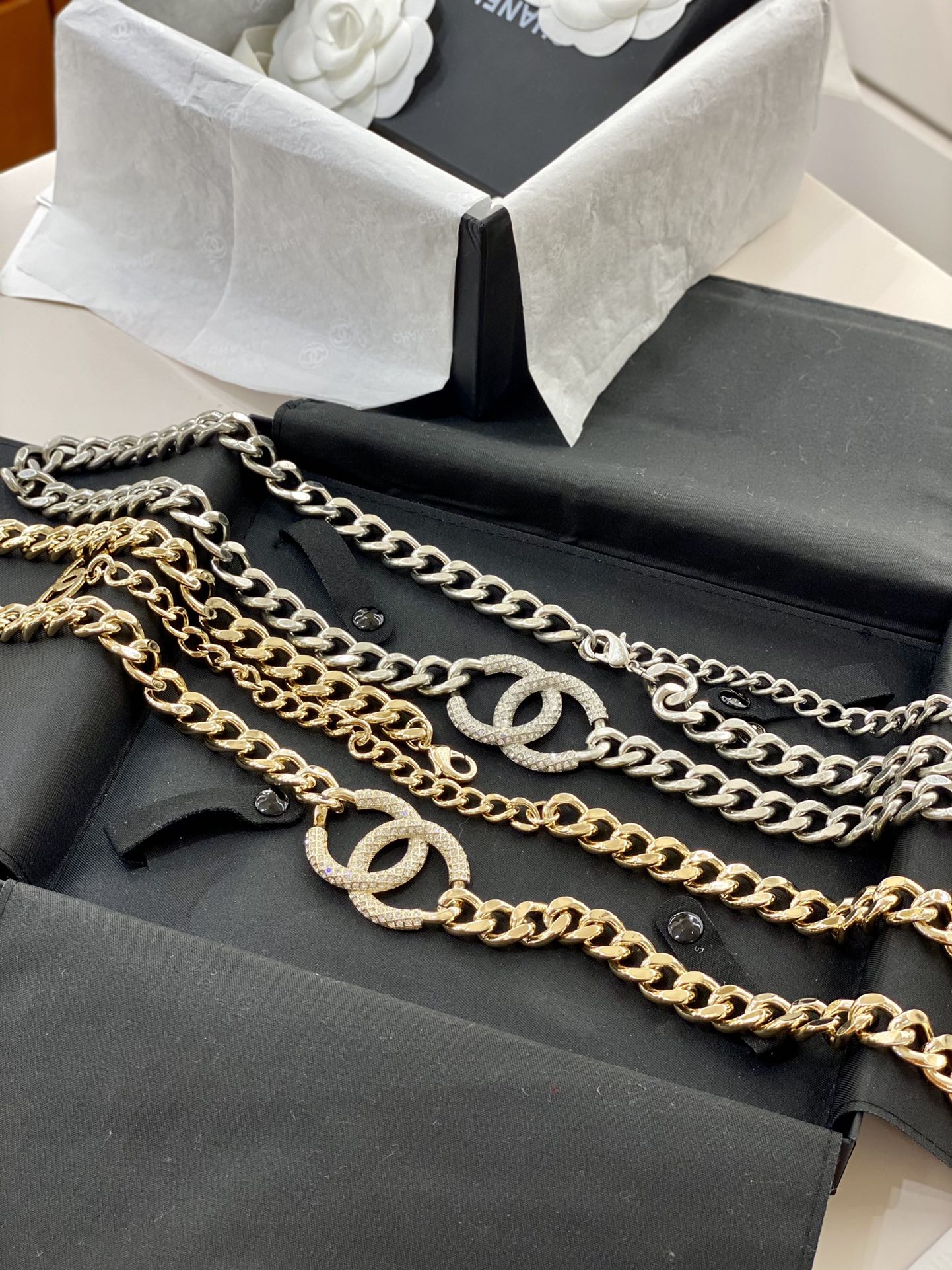 - 香奶奶家 顶级原厂正品级别香家新款链条腰带.字母logo搭配-Chinese UA Cheap High Quatity Brand Clothes Bags handbags Sneakers wholesale wholesaler seller from China Factory suppliers Fashion Clothing Shoes best Quality Beautiful Price - 香奶奶家 顶级原厂正品级别香家新款链条腰带.字母logo搭配