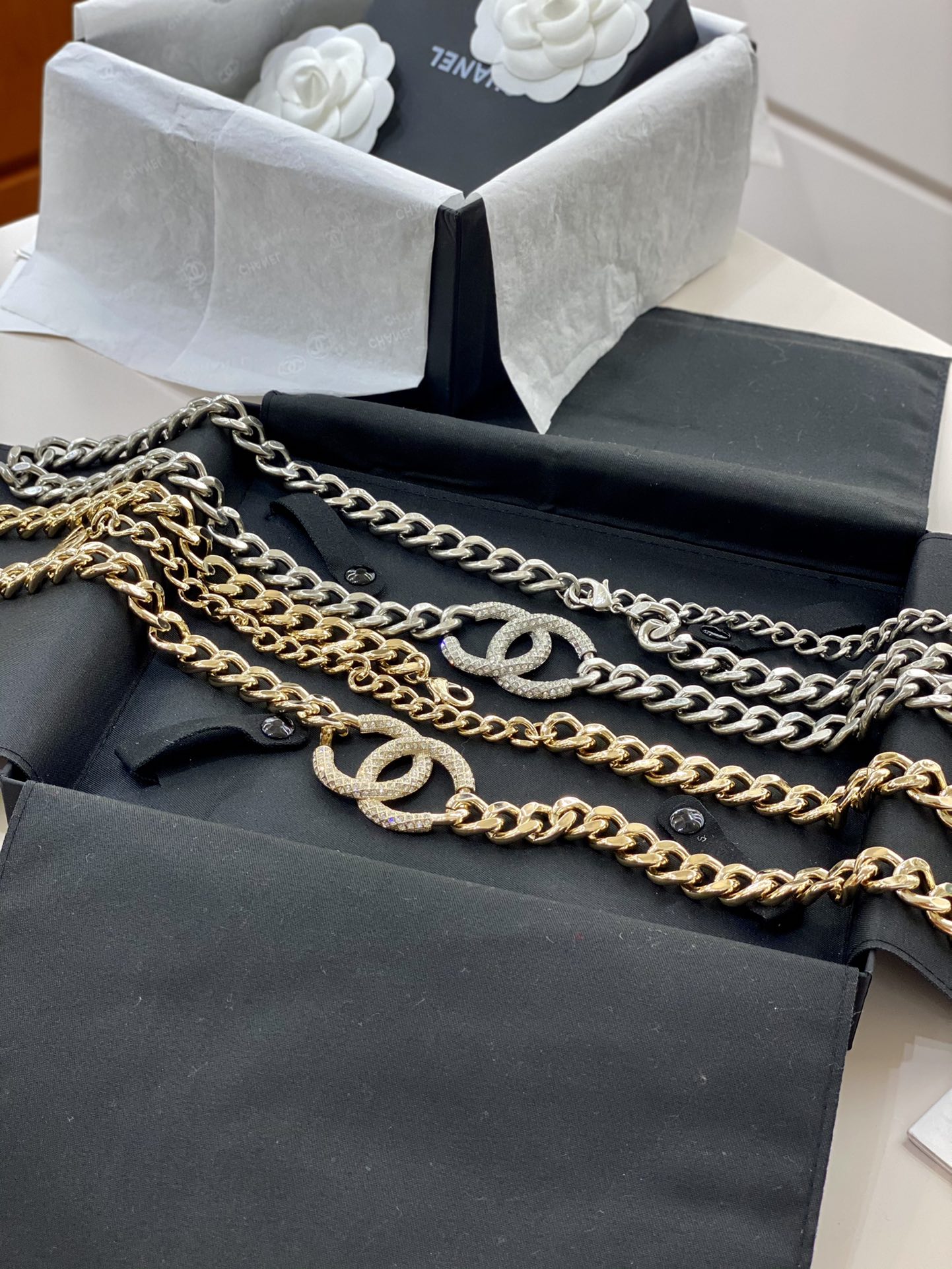 - 香奶奶家 顶级原厂正品级别香家新款链条腰带.字母logo搭配-Chinese UA Cheap High Quatity Brand Clothes Bags handbags Sneakers wholesale wholesaler seller from China Factory suppliers Fashion Clothing Shoes best Quality Beautiful Price - 香奶奶家 顶级原厂正品级别香家新款链条腰带.字母logo搭配