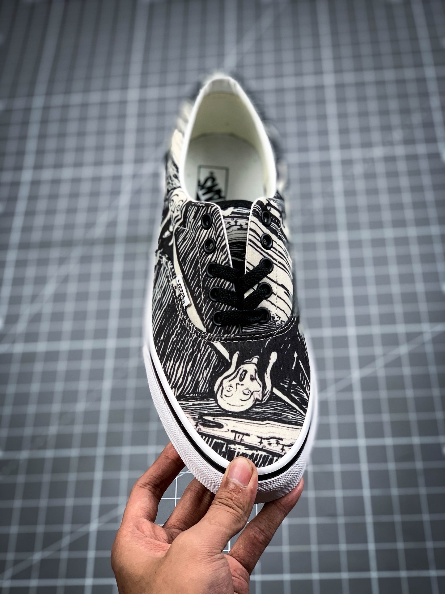 150  Vans Authentic x Moma 联名款 爱德华蒙克联名（呐喊）