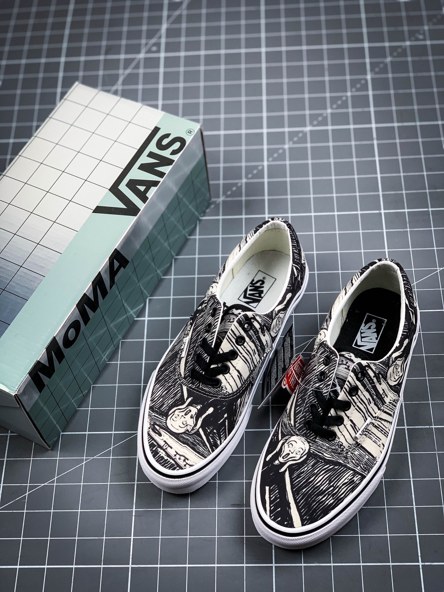 150  Vans Authentic x Moma 联名款 爱德华蒙克联名（呐喊）