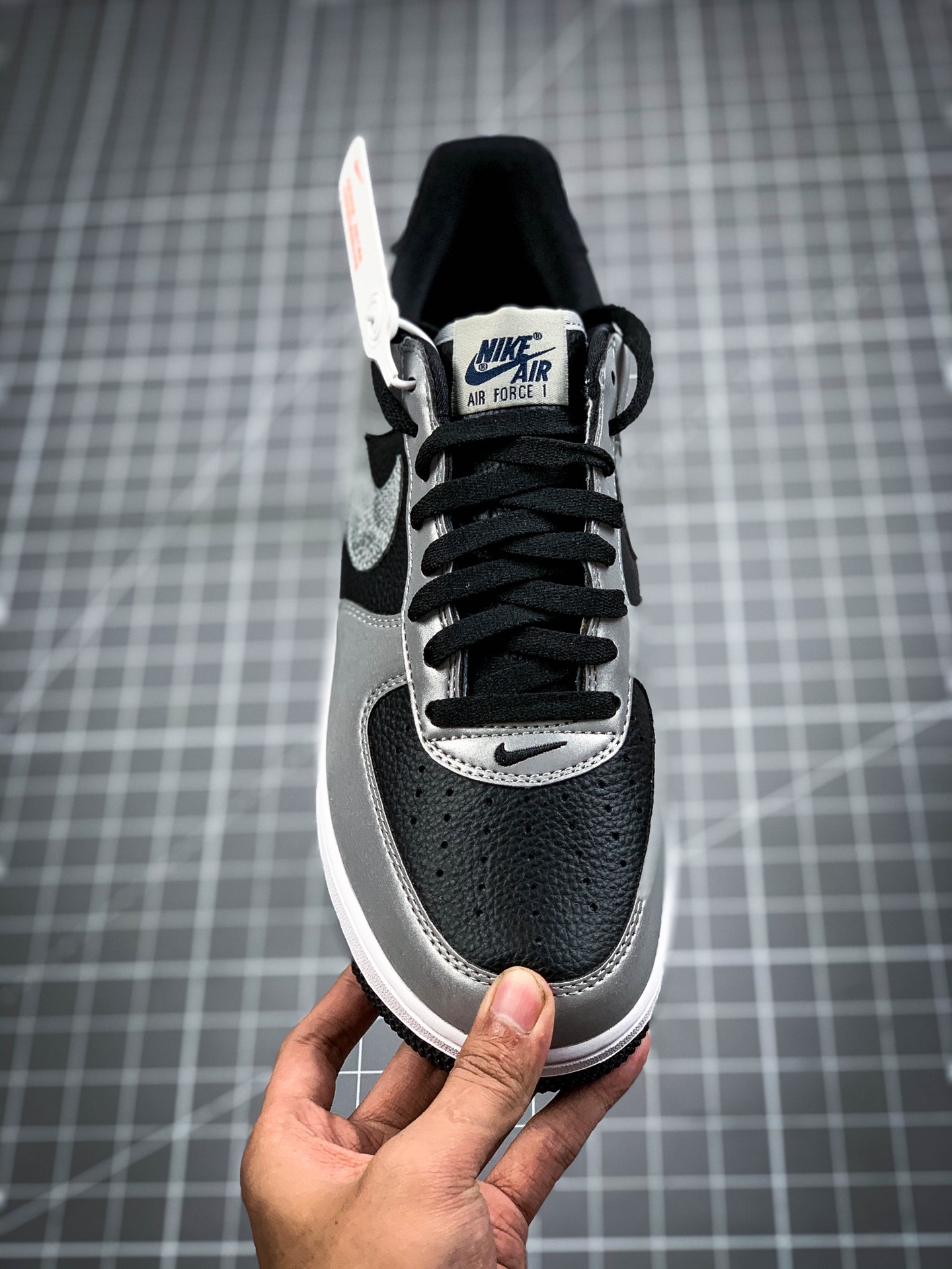 200 耐克Nike Air Force 1’07 B”3M Snake”空军一号经典低帮百搭休闲运动板鞋“皮革黑银反光蟒蛇纹钩子”DJ6033-001
