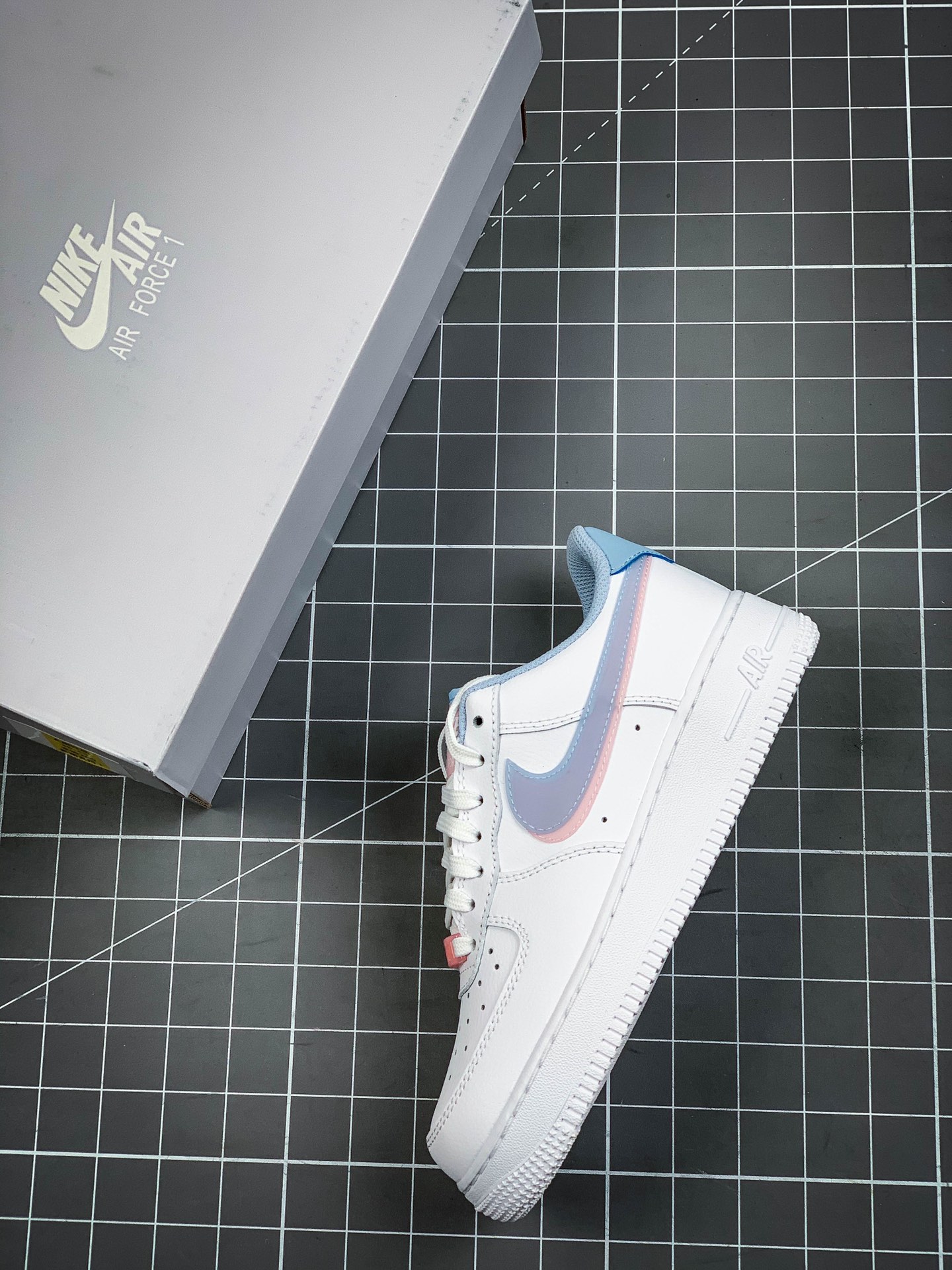 200 Air Force1 Low White pink blue 双勾蓝粉空军一号低帮 CW1574-100