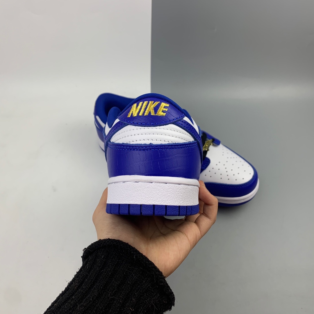 260 Supreme x Nk SB Dunk Low 联名款休闲运动滑板鞋 DH3228-100