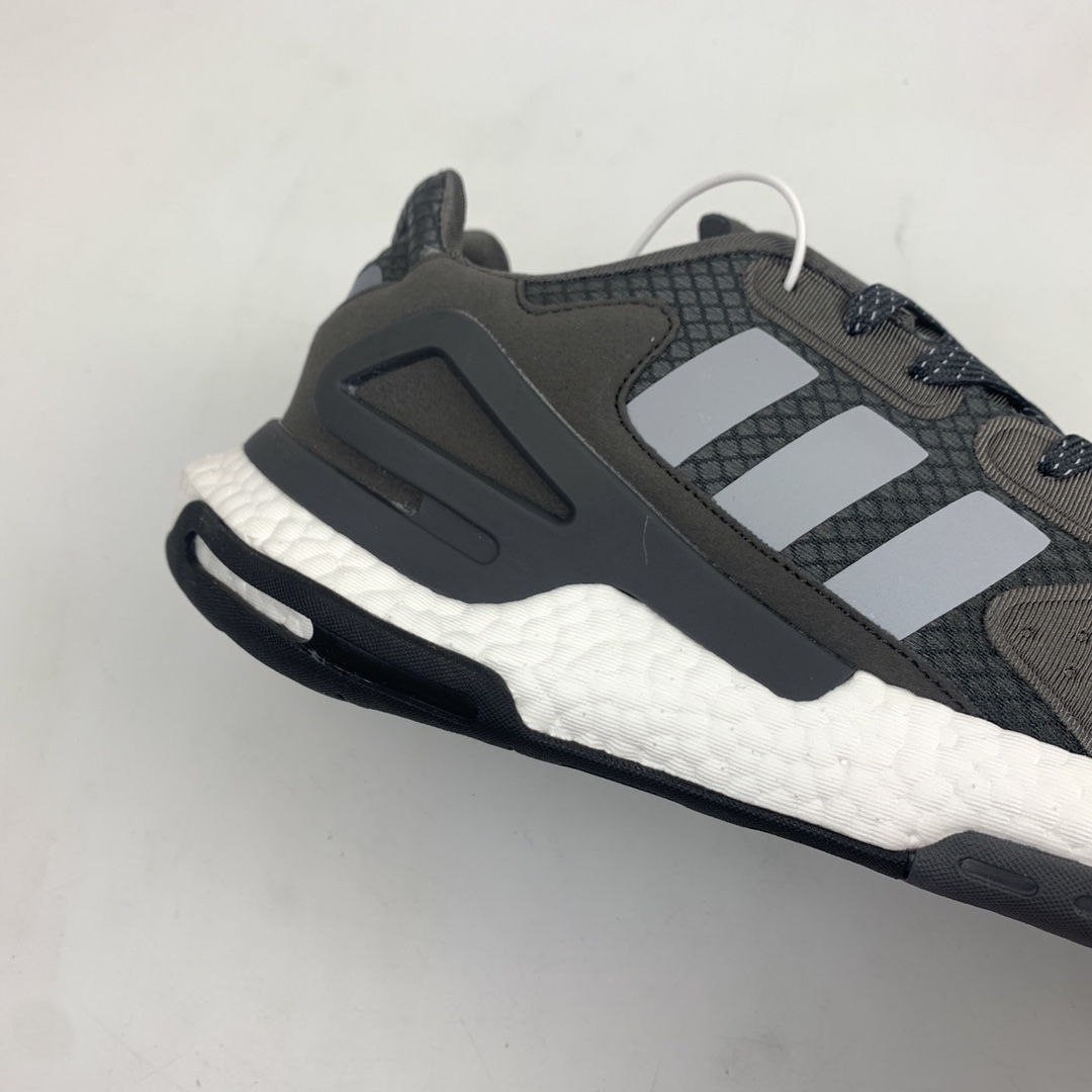 200  Adidas Originals 2020 Day Jogger Boost 三叶草2020版慢跑者系列高弹复古休闲运动跑鞋 夜行者二代 FW3019