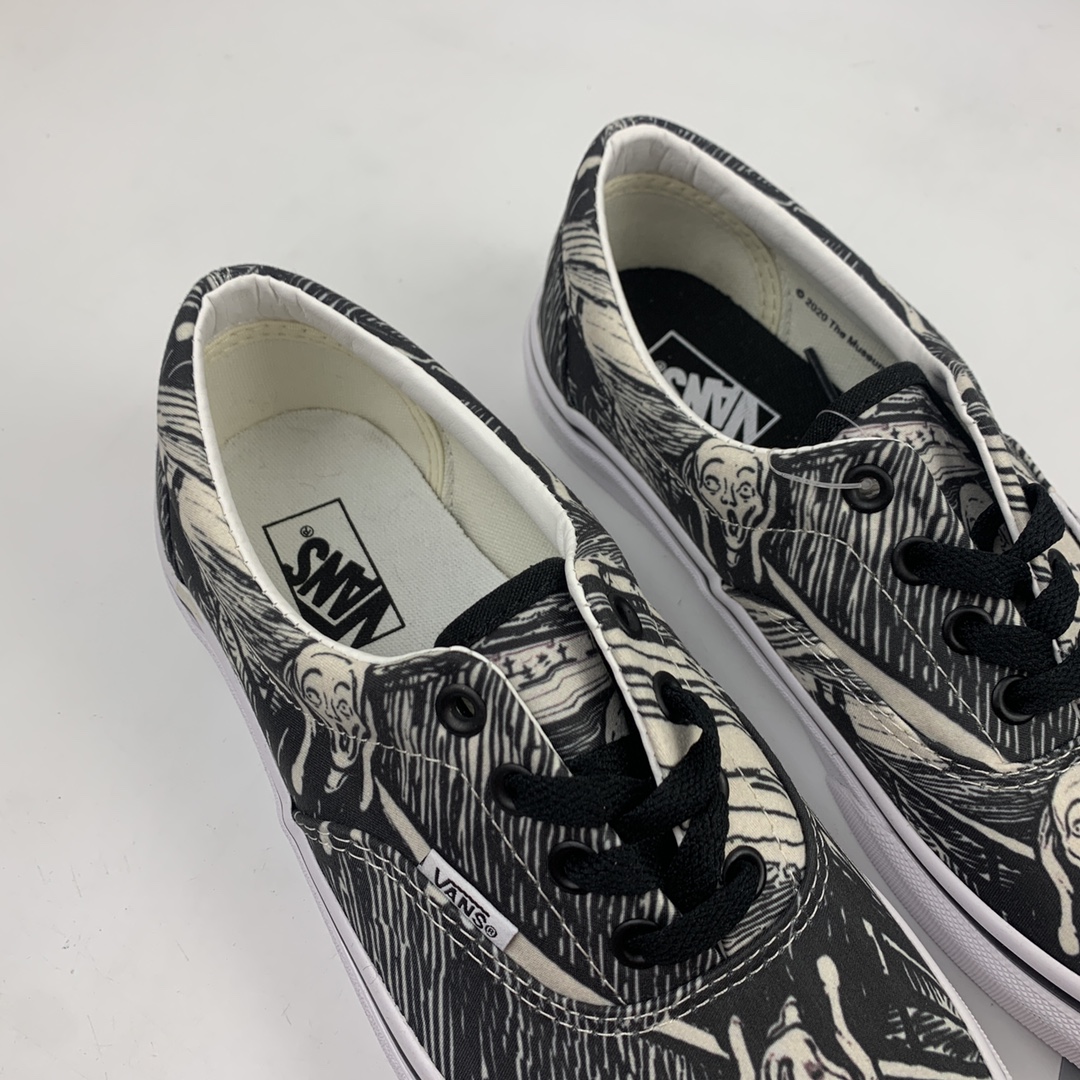 150 Vans Authentic x Moma 爱德华蒙克联名低帮板鞋 VN0A4BV41UB