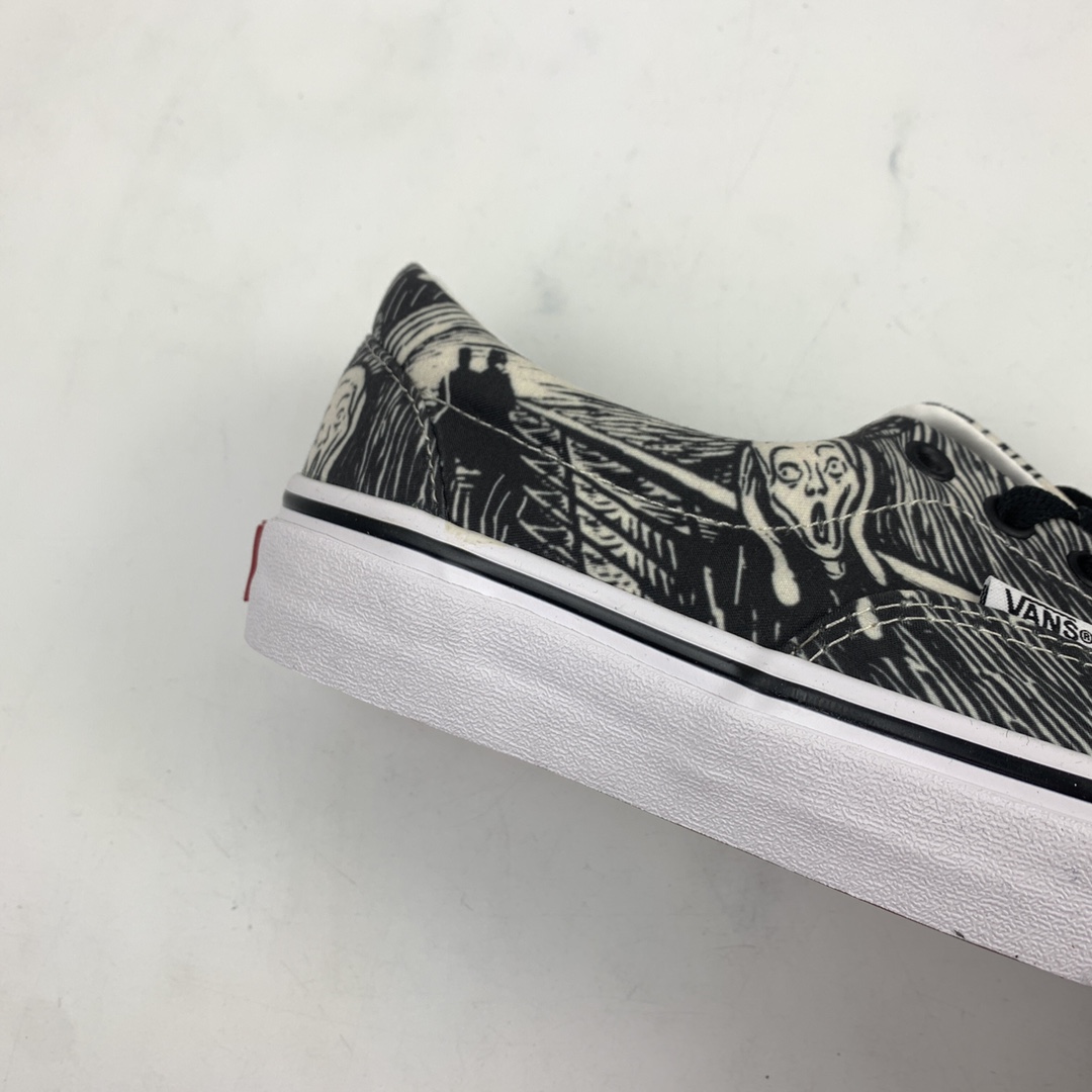 150 Vans Authentic x Moma 爱德华蒙克联名低帮板鞋 VN0A4BV41UB