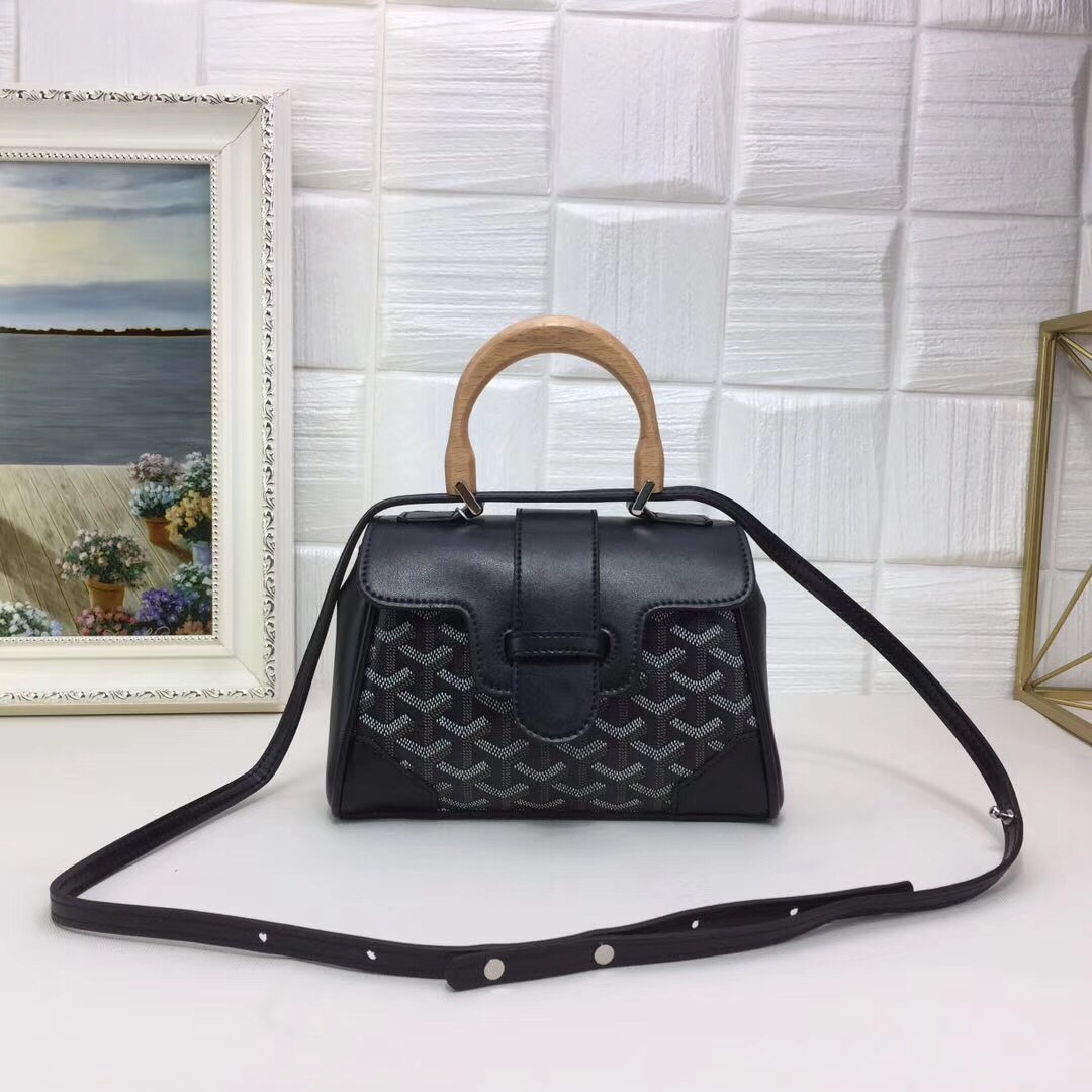 Black faux pebble leather clutch/pouch bag  BNWT