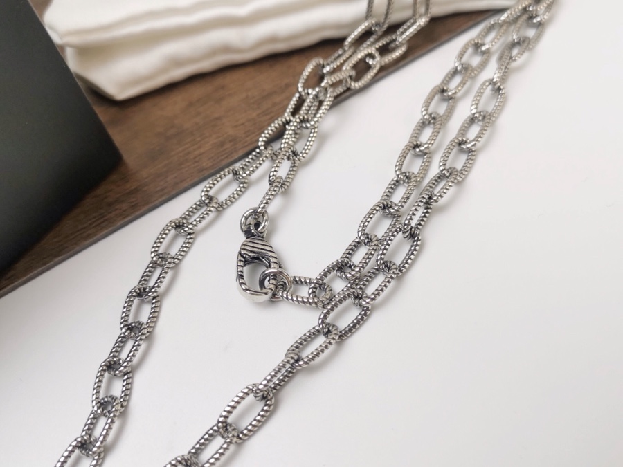 Gucci原版手工织纹链条️古奇蛇镶边双G翅膀图案圆牌项链灵蛇造型滚边为吊坠添加点睛之笔刻花图案栩栩如生