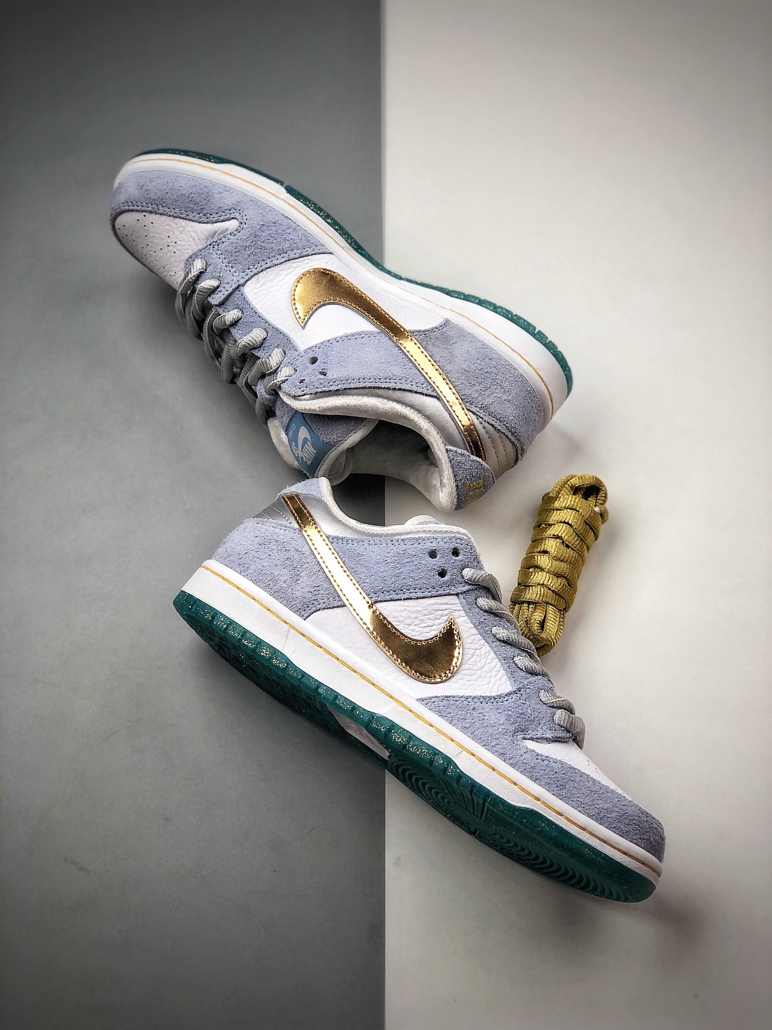 450  H12 NK Dunk Low ”Sean Cliver” 蓝色情人节