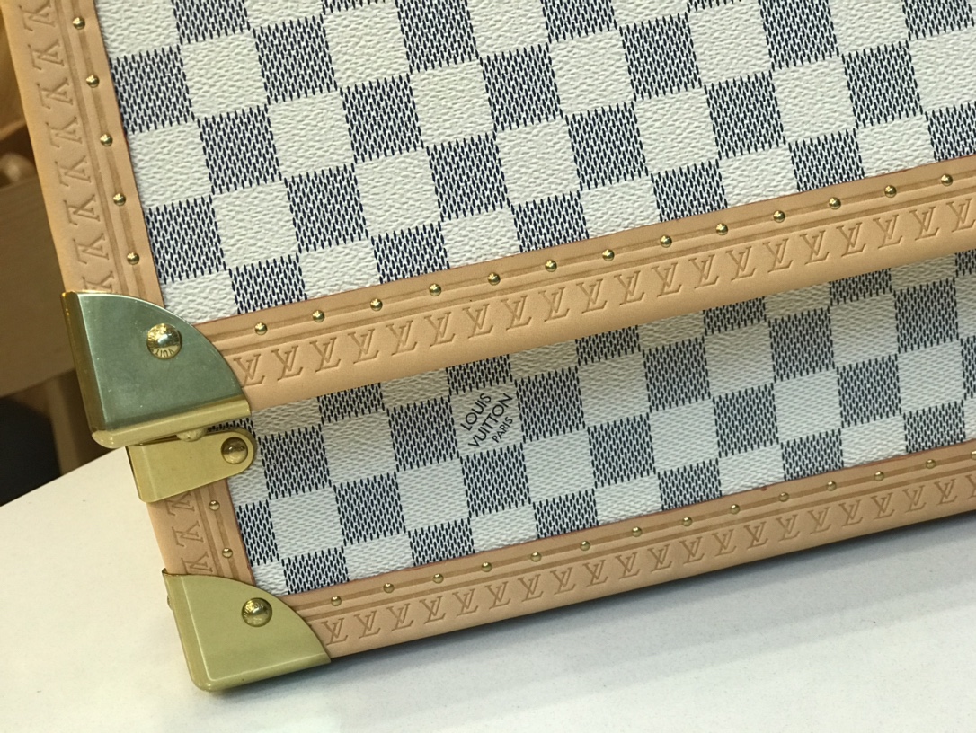Louis Vuitton Damier Azur Canvas 8-Watch Case with Removable Tray 7 i1608740980 5471 5