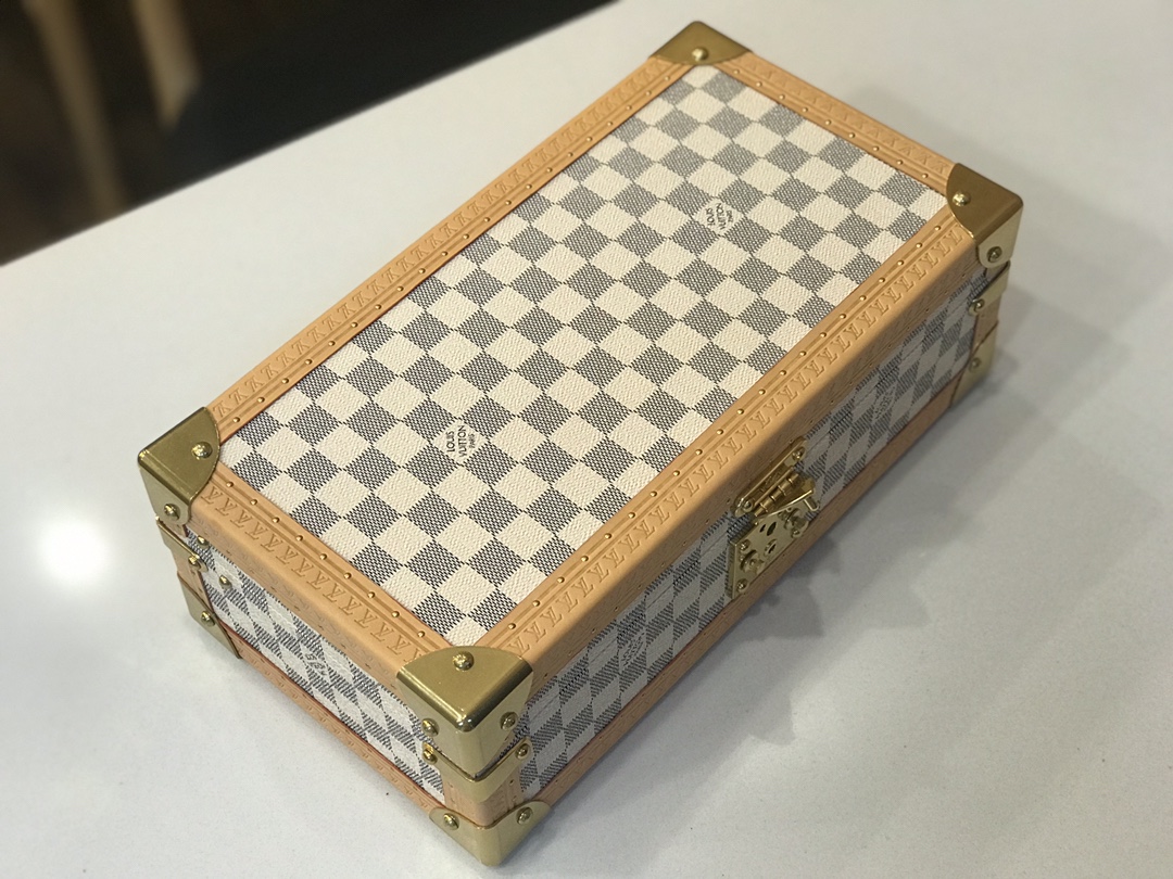 Louis Vuitton Damier Azur Canvas 8-Watch Case with Removable Tray 9 i1608740980 8473 7